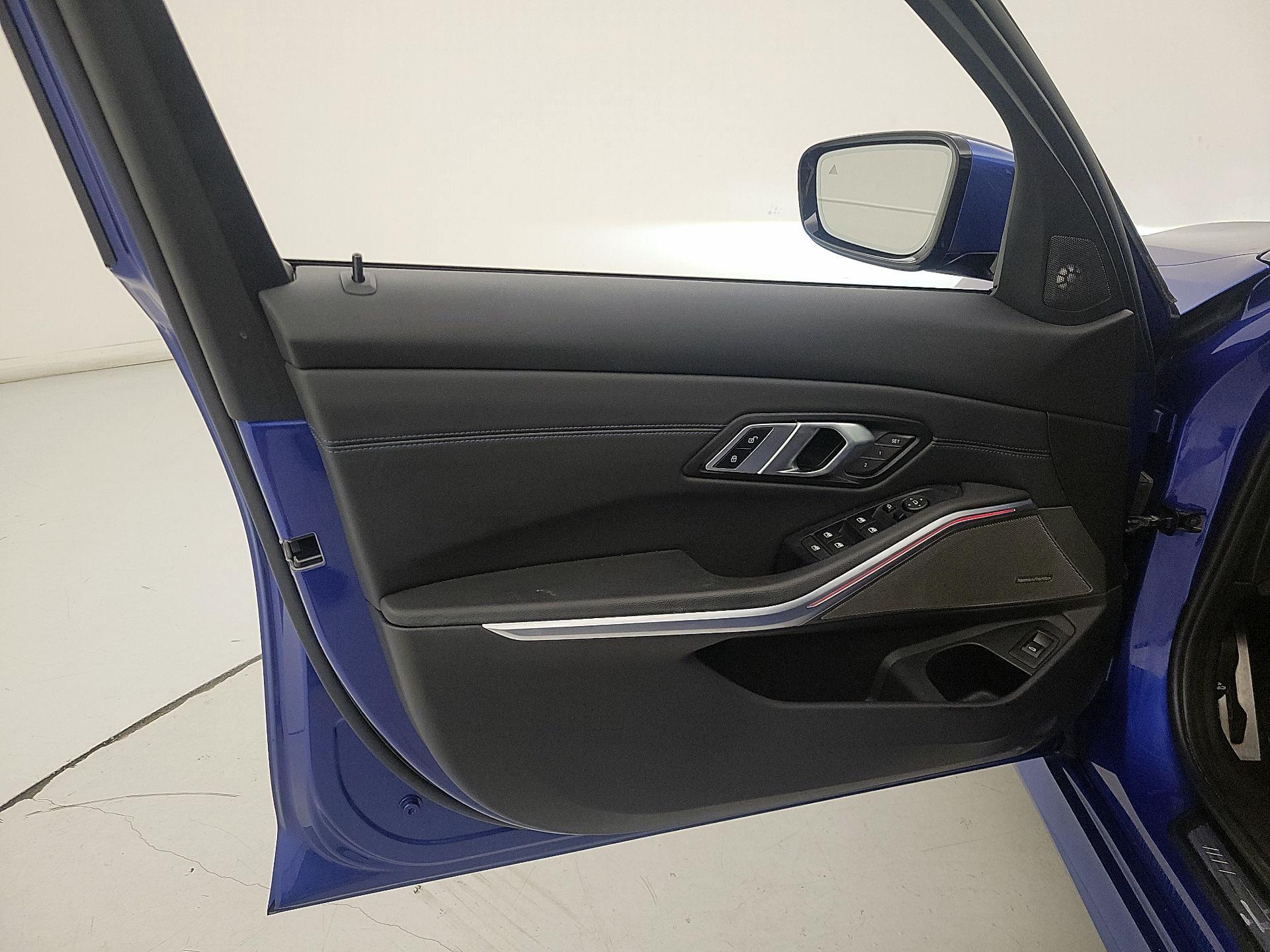 Thumbnail: 2020 BMW 3 Series - 12