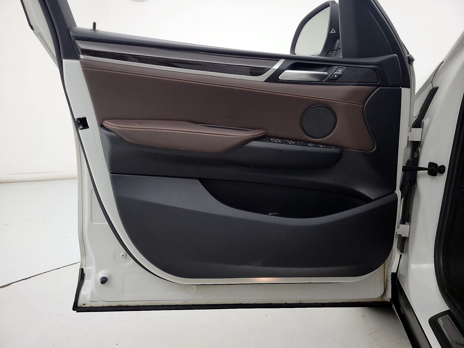 Thumbnail: 2016 BMW X3 - 12