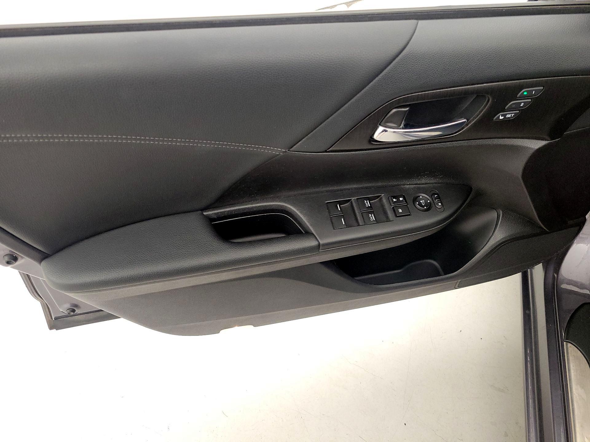 Thumbnail: 2015 Honda Accord - 12