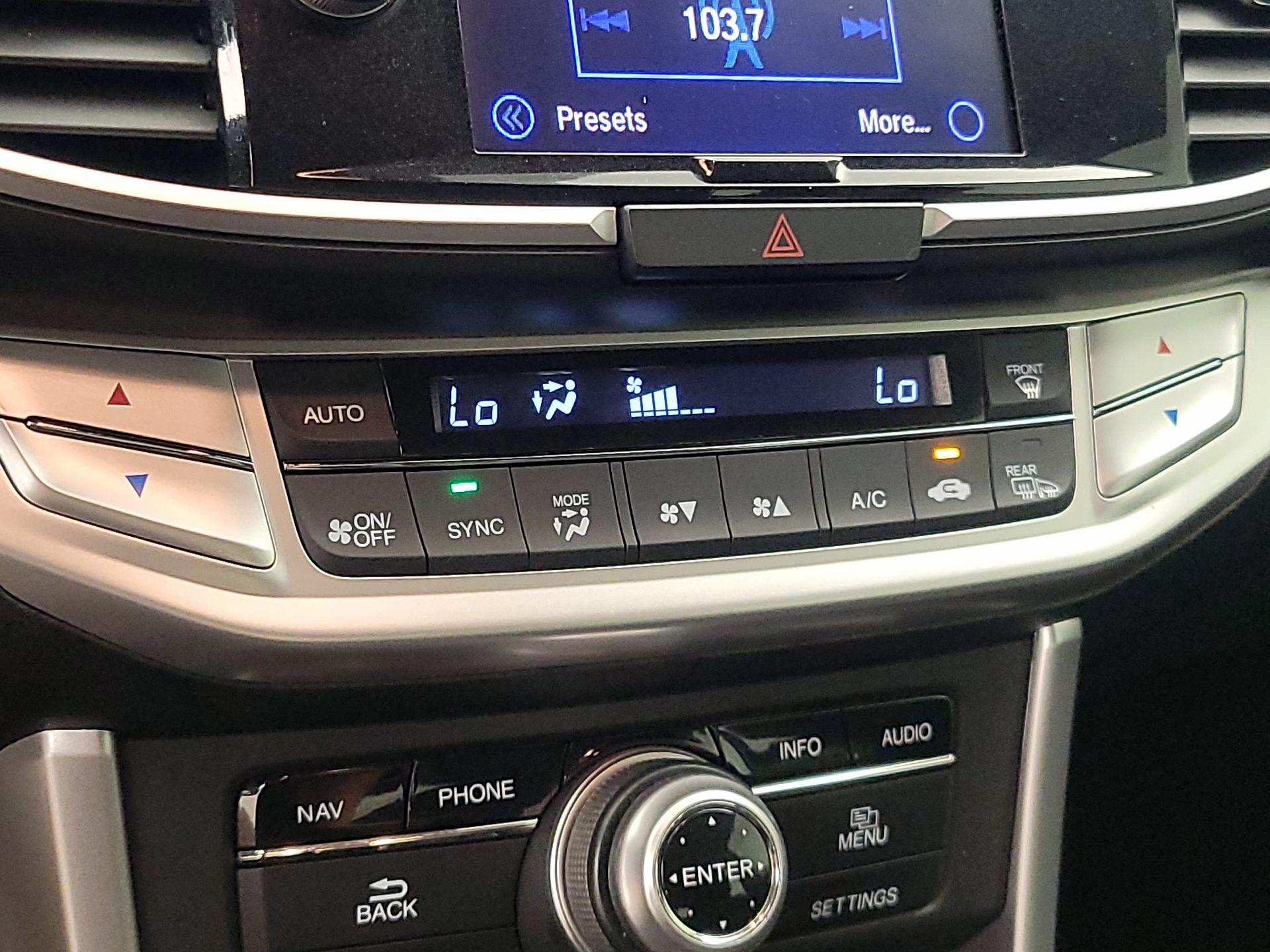 Thumbnail: 2015 Honda Accord - 17
