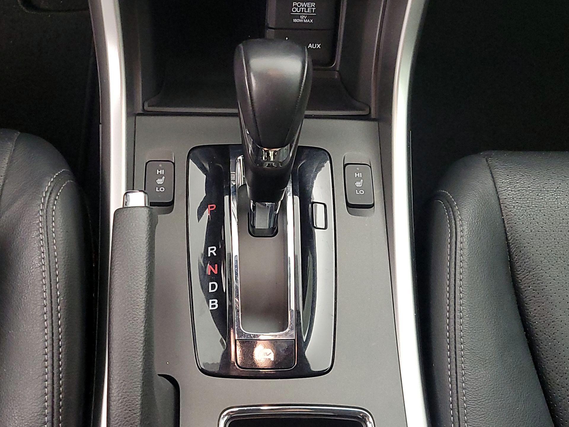 Thumbnail: 2015 Honda Accord - 18