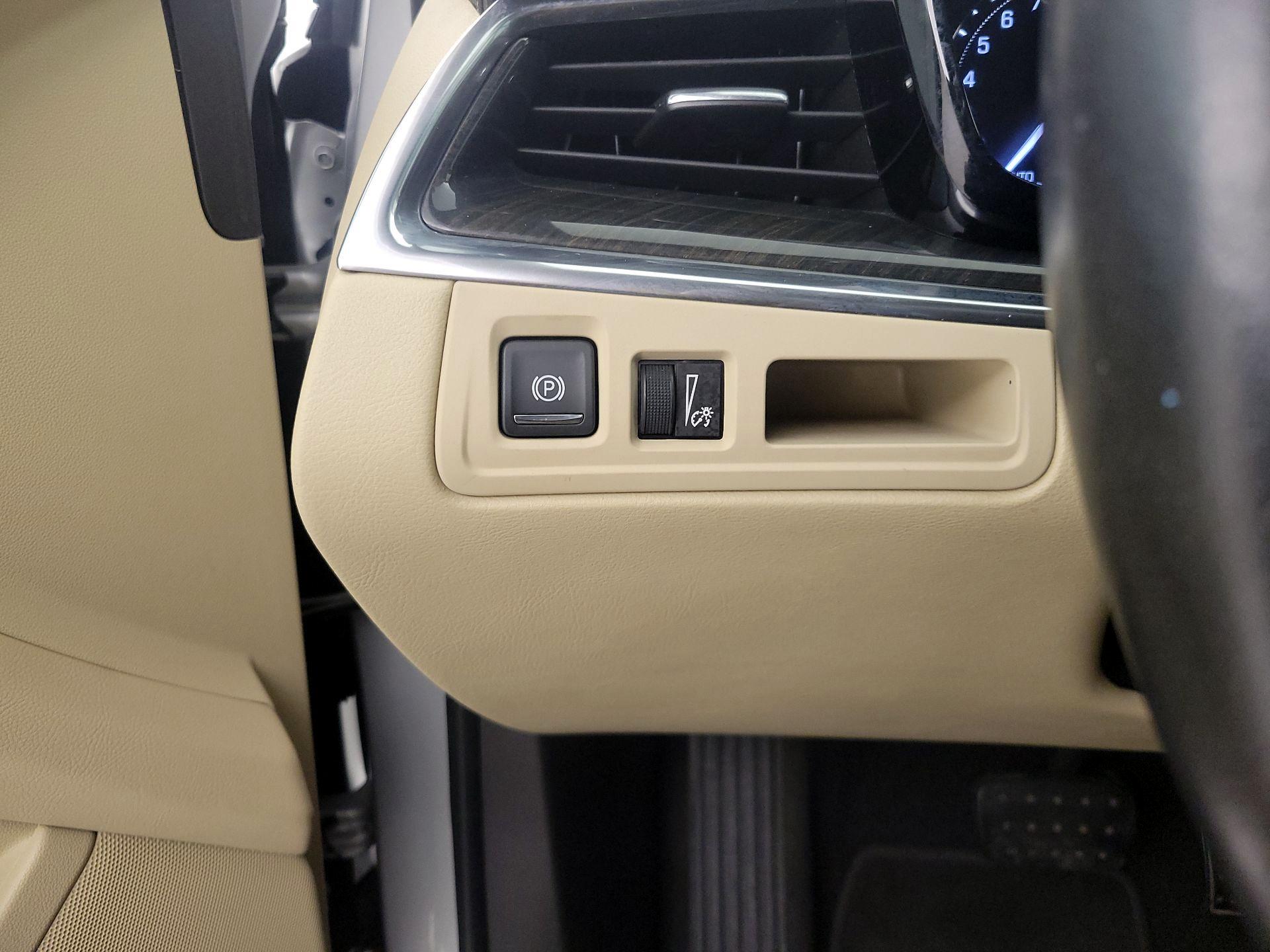 Thumbnail: 2019 Cadillac XT5 - 13