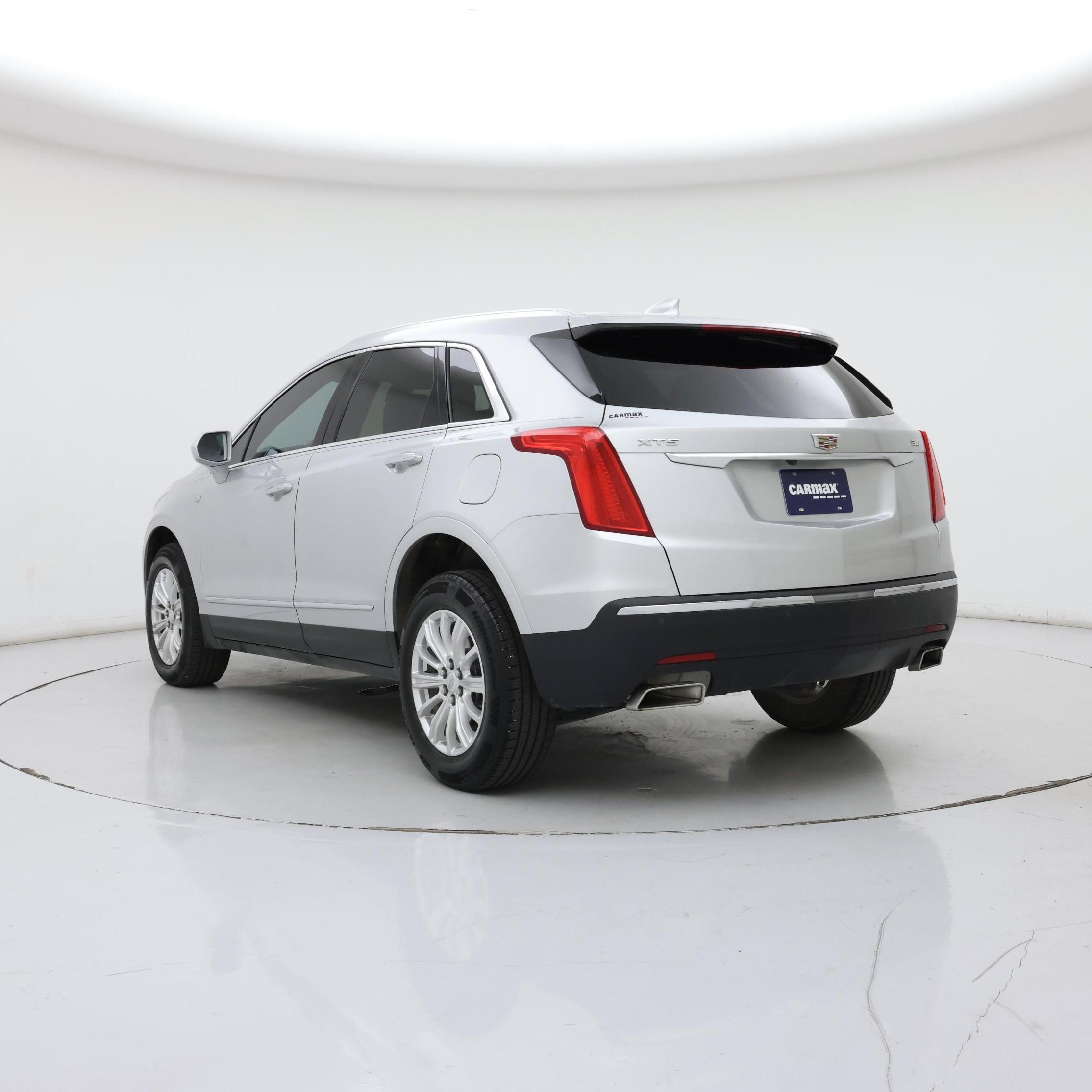 Thumbnail: 2019 Cadillac XT5 - 2