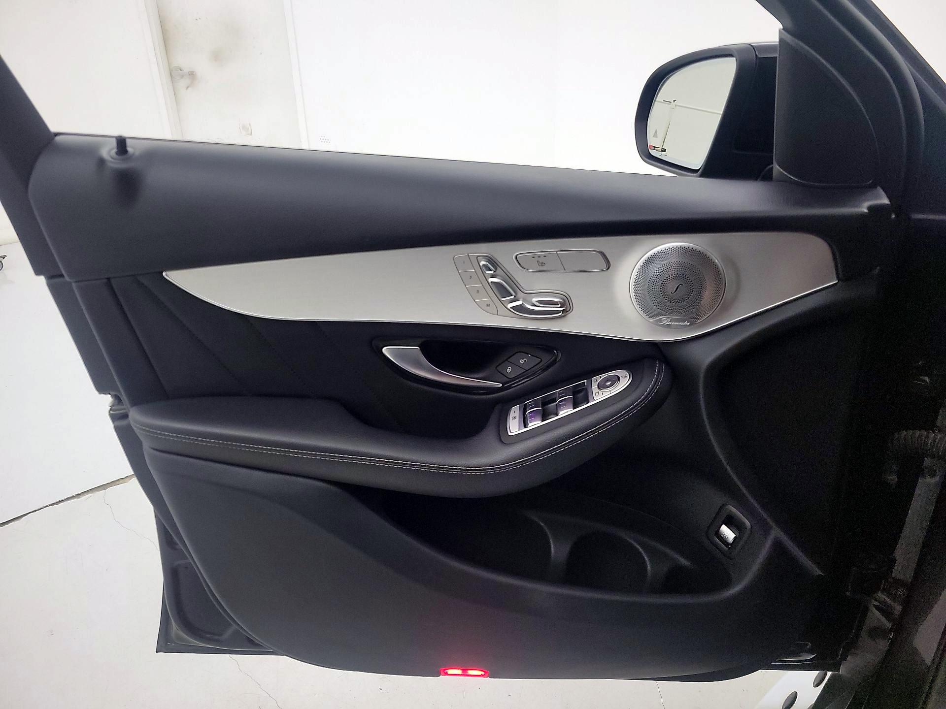 Thumbnail: 2020 Mercedes-Benz GLC - 12