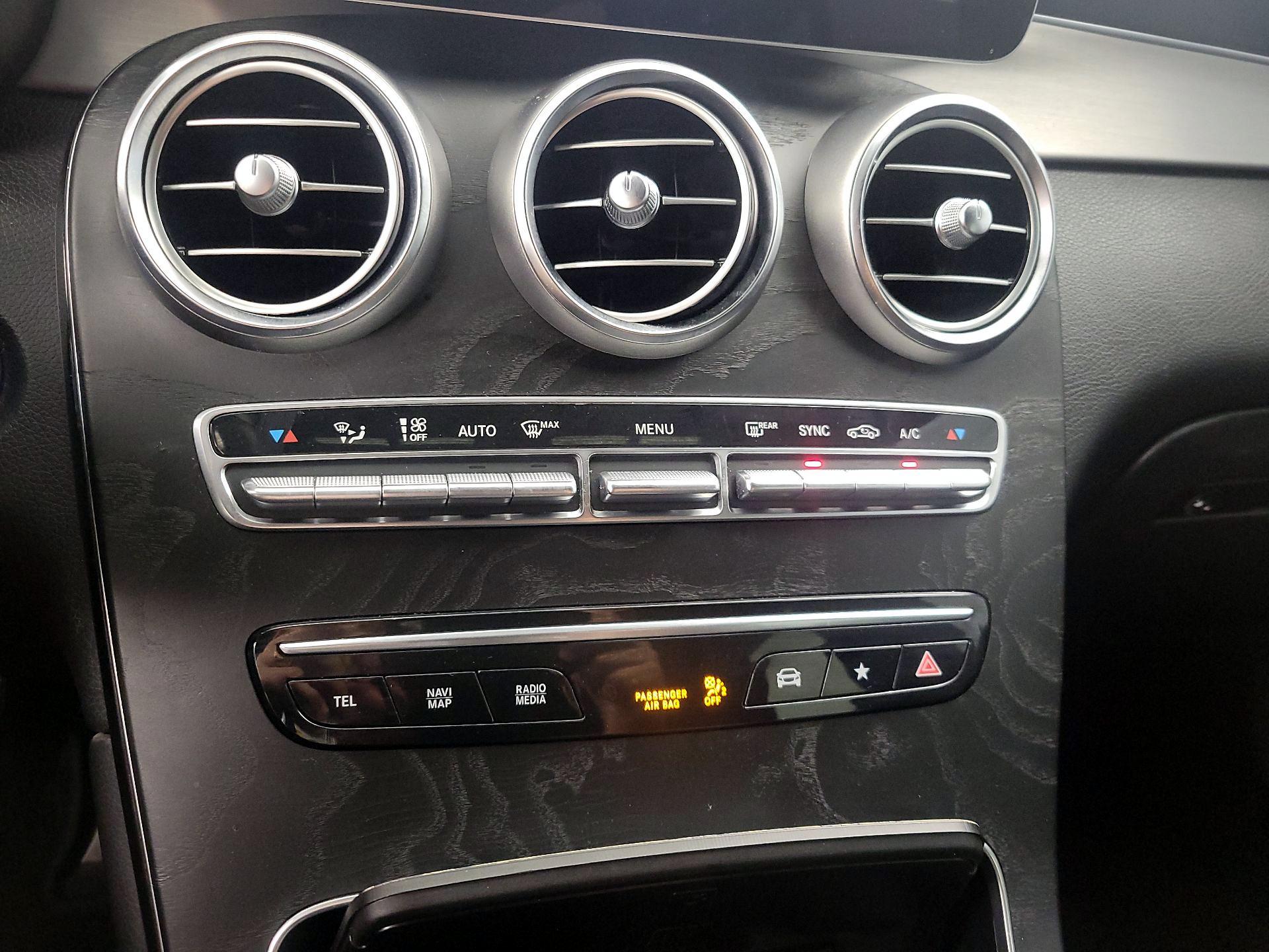 Thumbnail: 2020 Mercedes-Benz GLC - 16