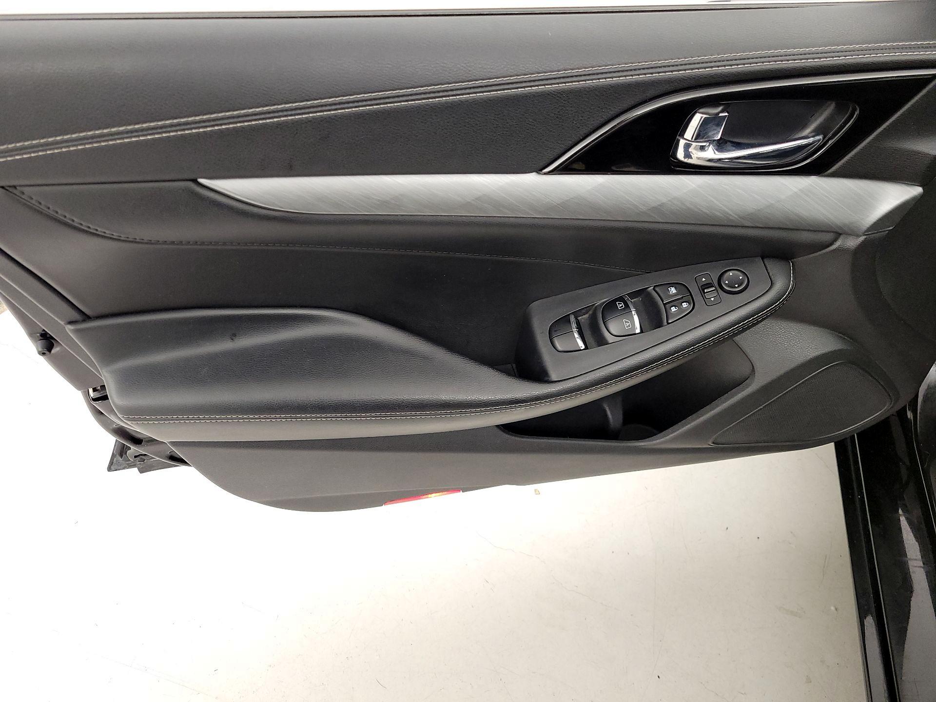 Thumbnail: 2017 Nissan Maxima - 12