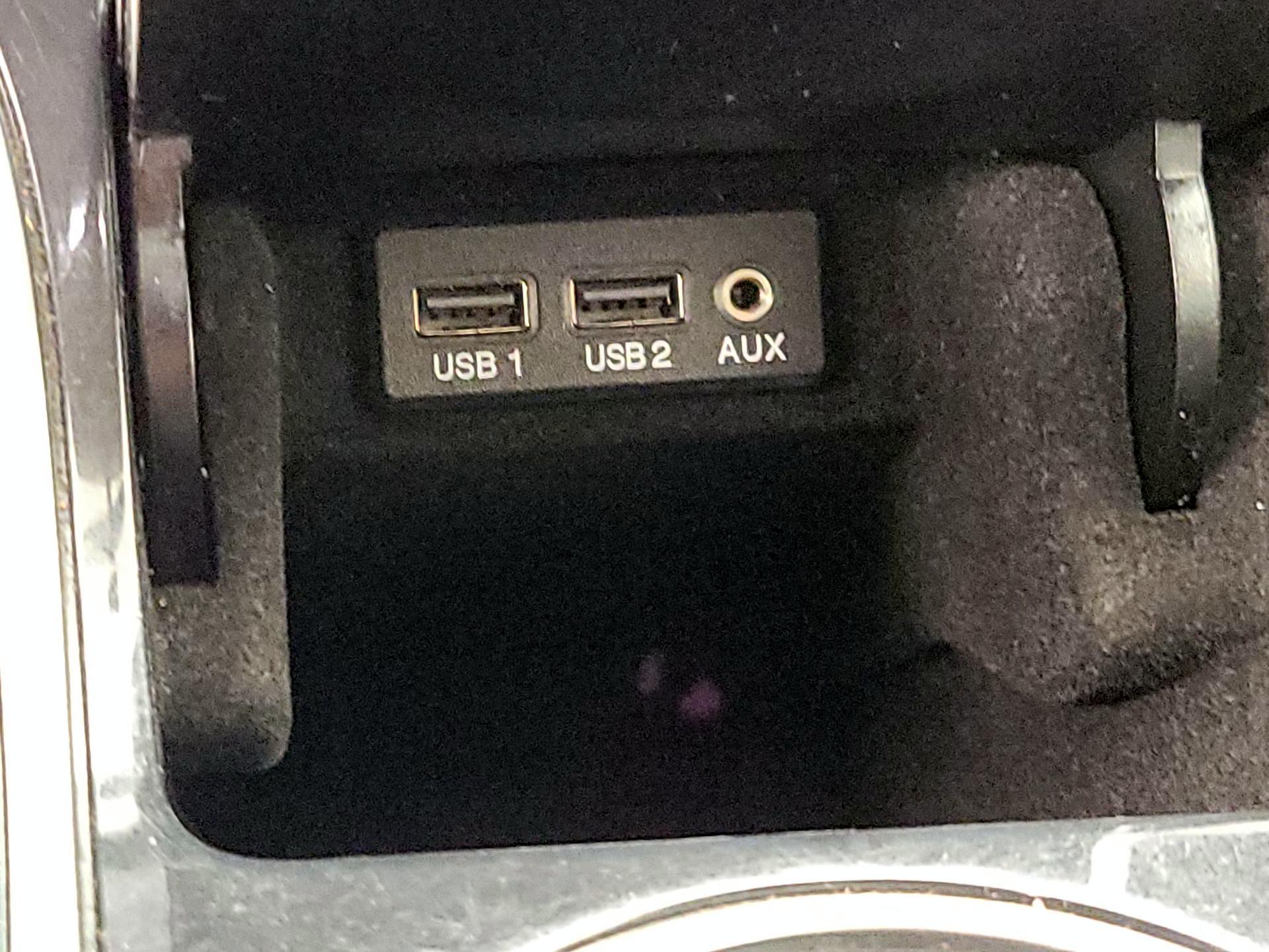 Thumbnail: 2017 Nissan Maxima - 19