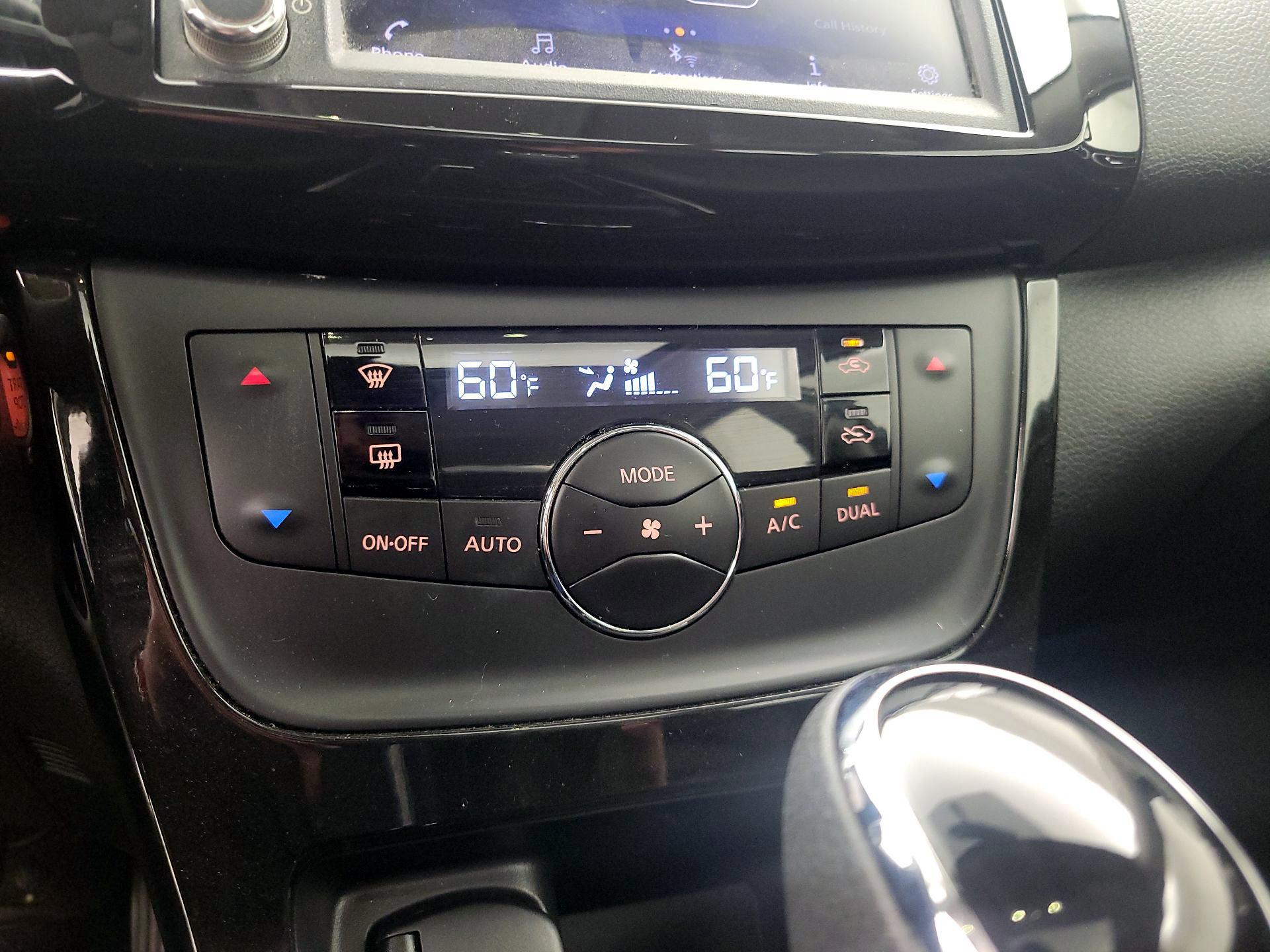 Thumbnail: 2019 Nissan Sentra - 16