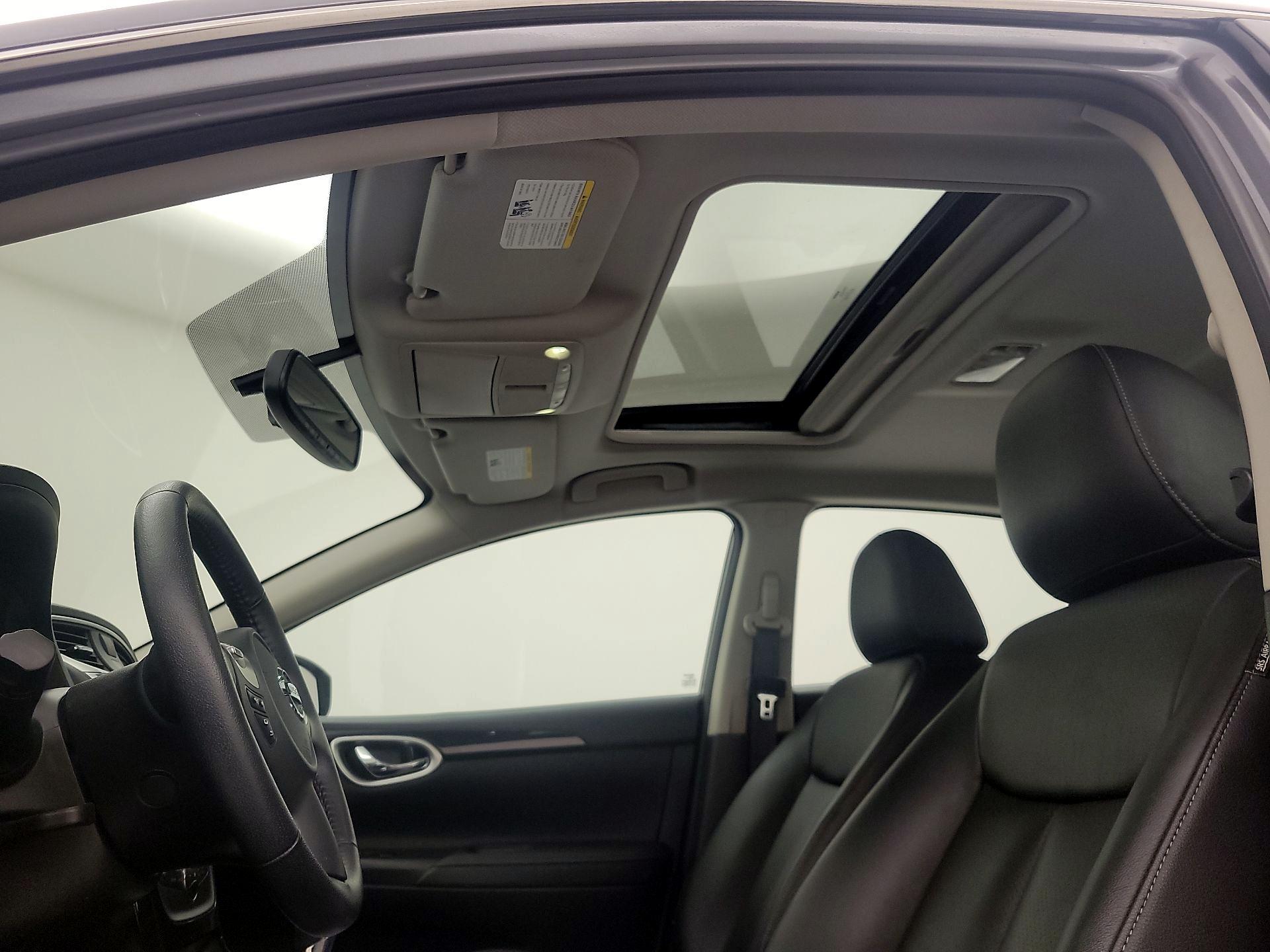 Thumbnail: 2019 Nissan Sentra - 19