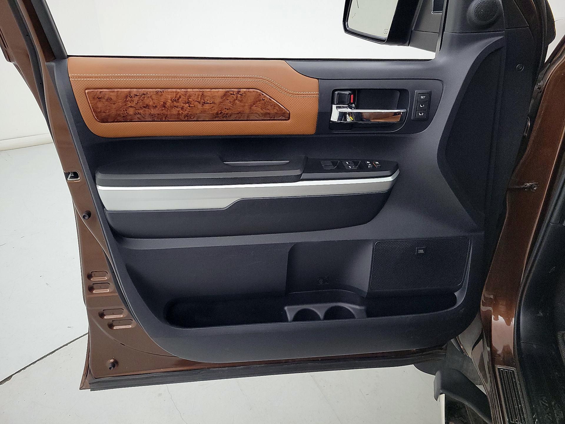 Thumbnail: 2015 Toyota Tundra - 12