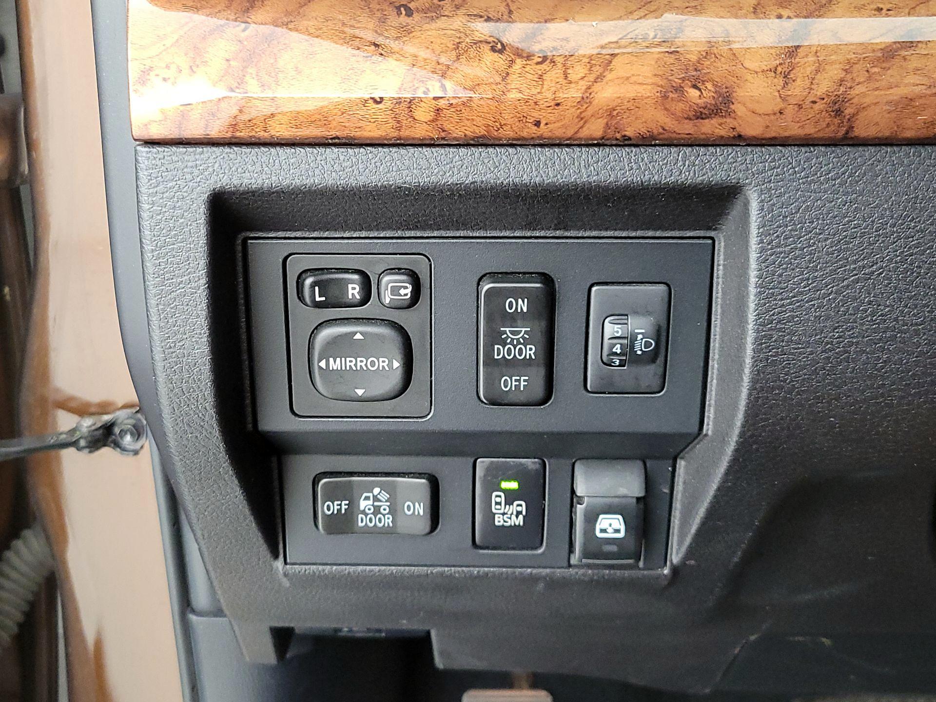 Thumbnail: 2015 Toyota Tundra - 13