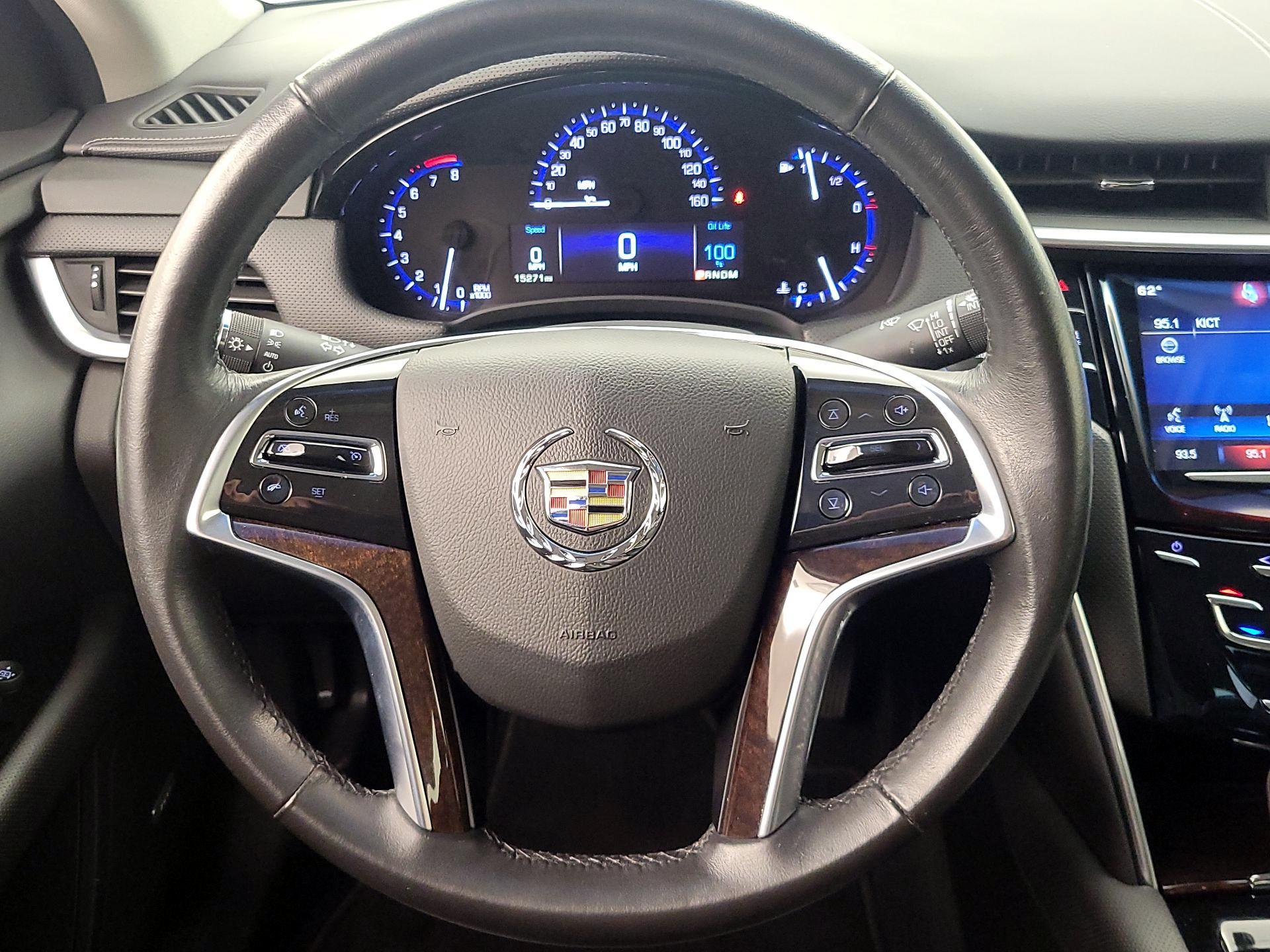 Thumbnail: 2015 Cadillac XTS - 10