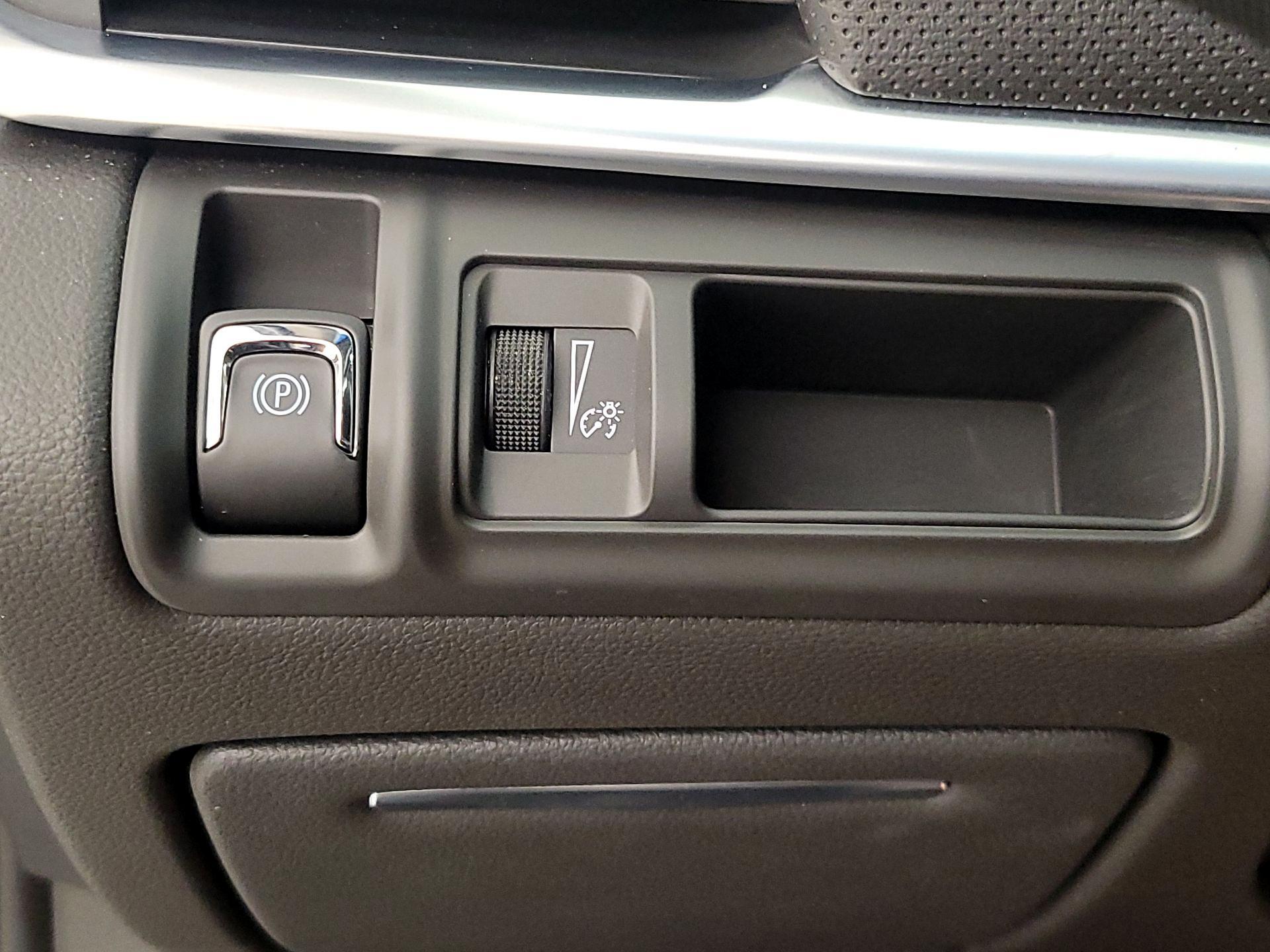 Thumbnail: 2015 Cadillac XTS - 13