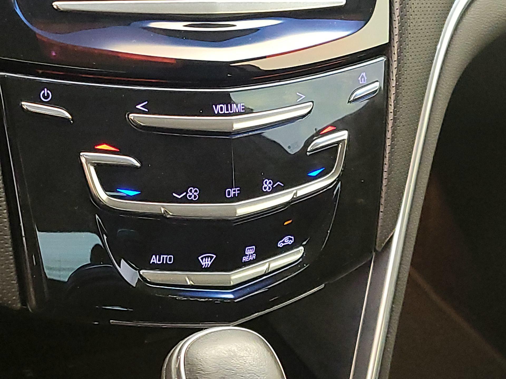 Thumbnail: 2015 Cadillac XTS - 15