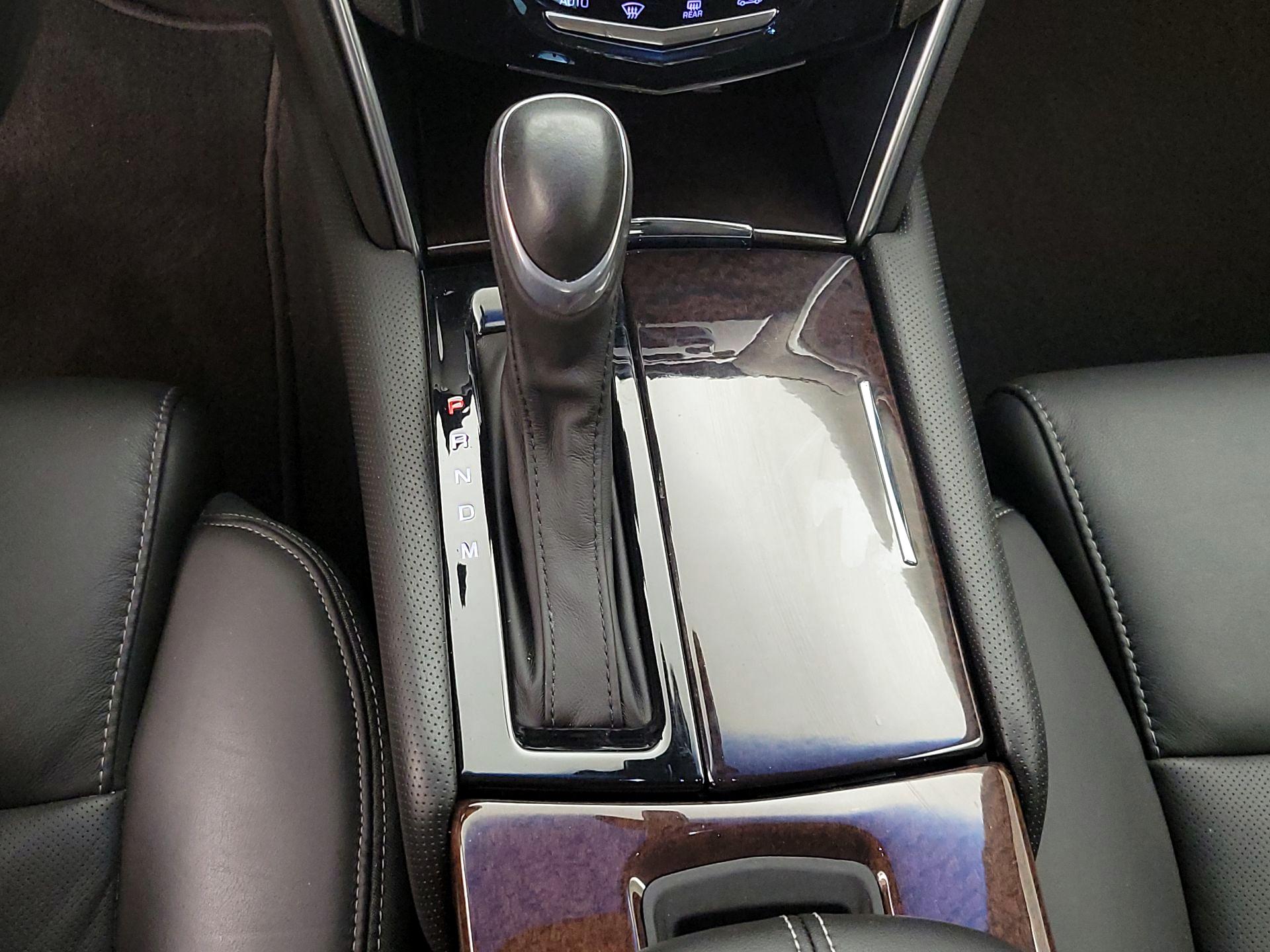Thumbnail: 2015 Cadillac XTS - 16