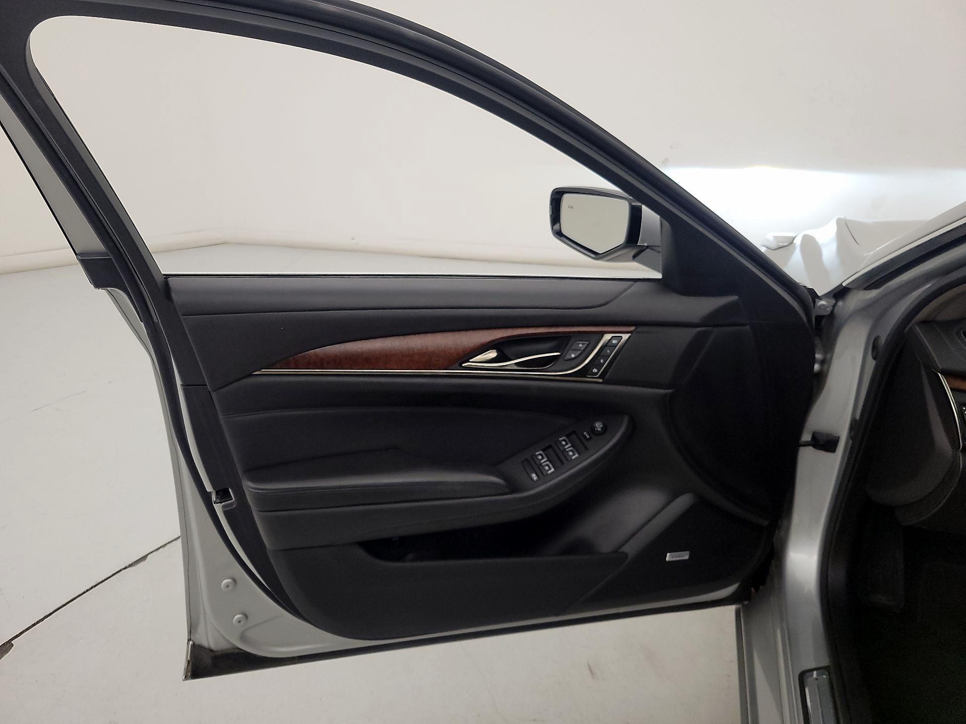 Thumbnail: 2018 Cadillac CTS - 12