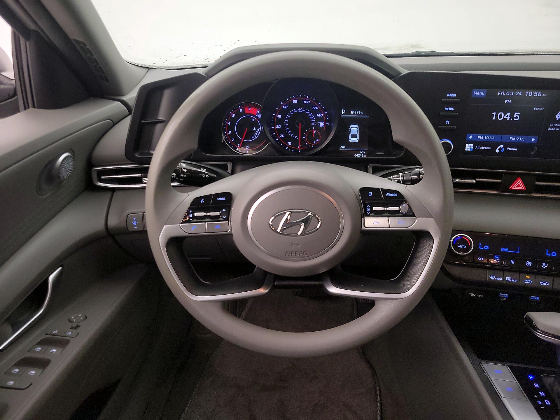 Thumbnail: 2023 Hyundai Elantra - 10