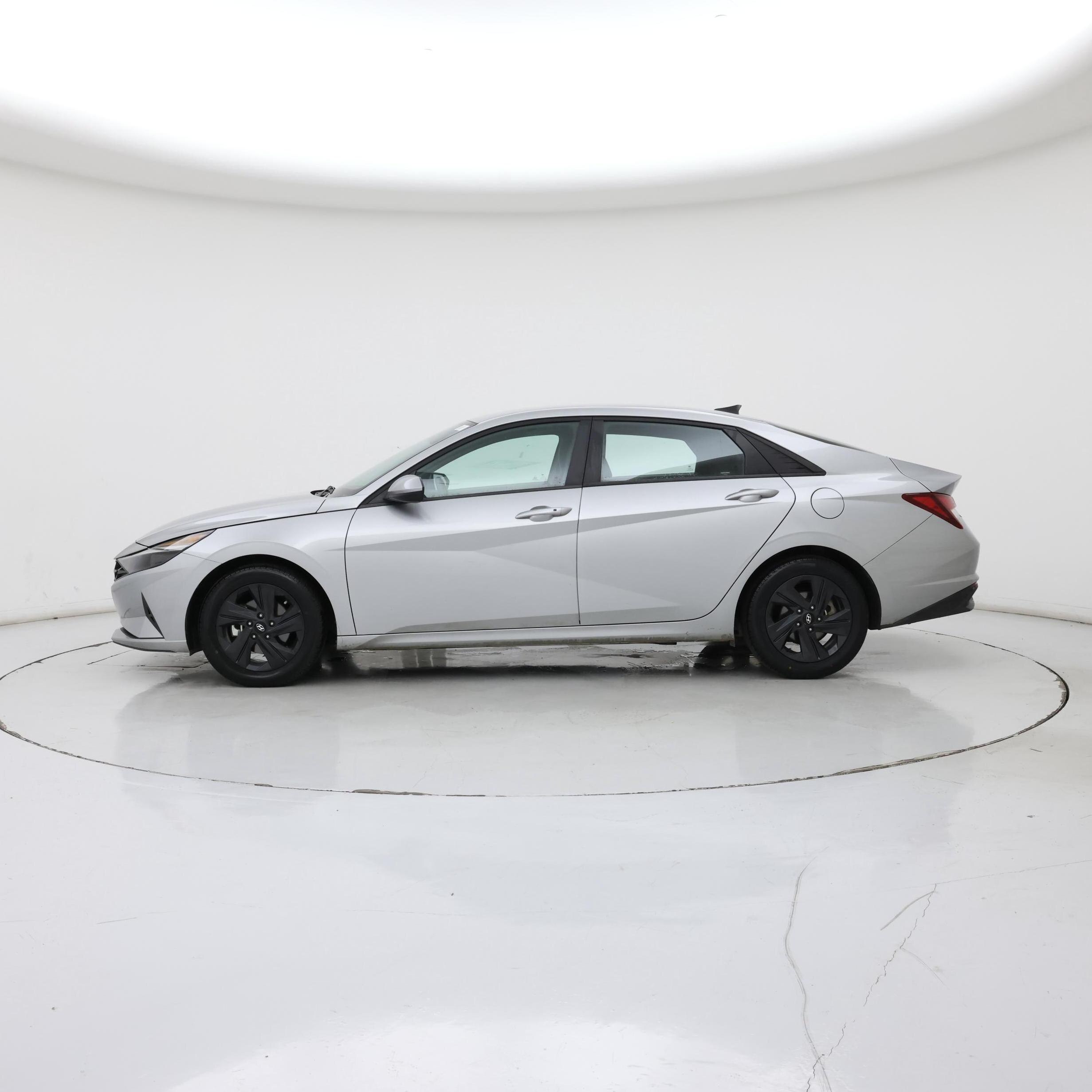 Thumbnail: 2023 Hyundai Elantra - 3