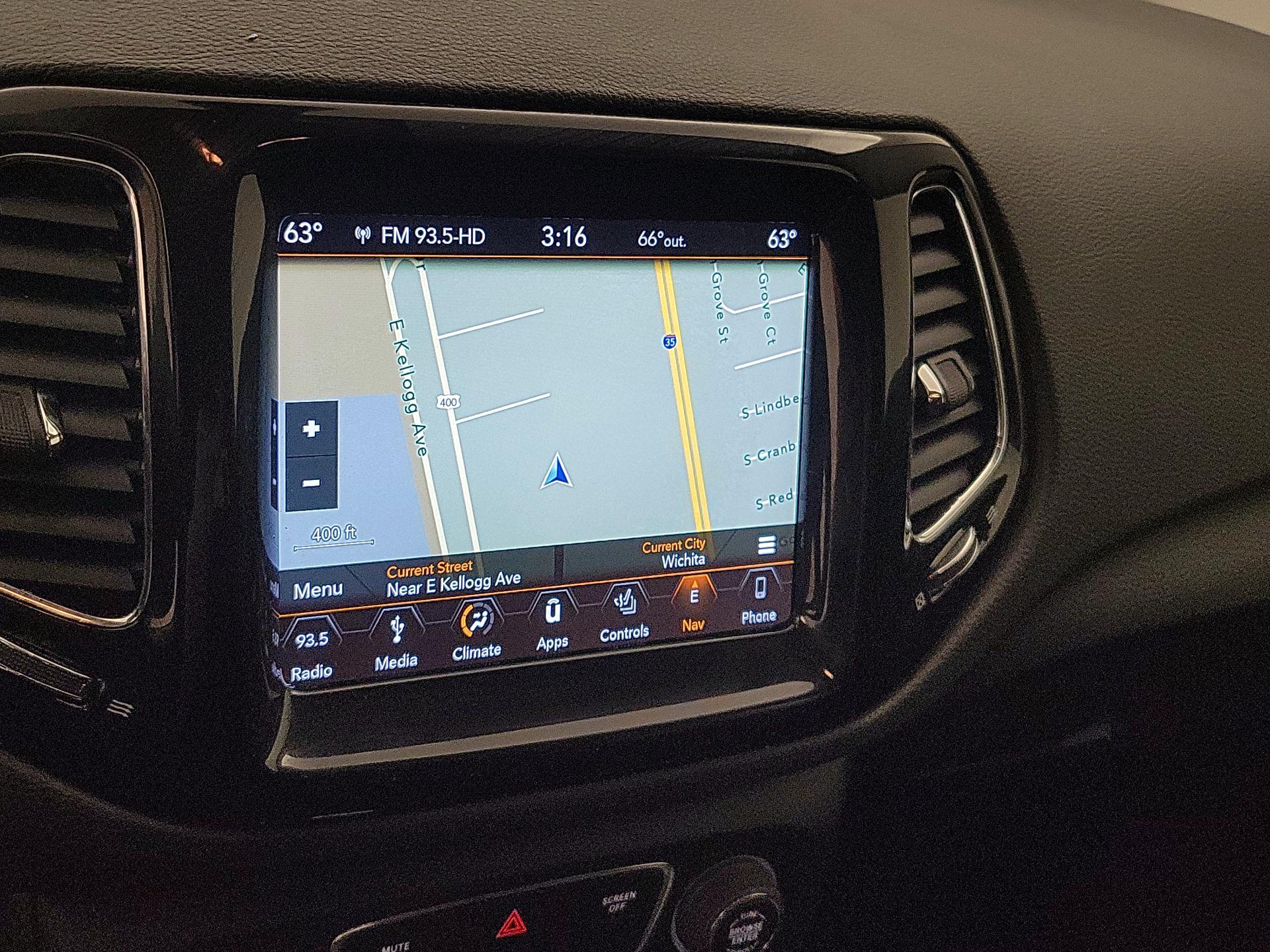 Thumbnail: 2018 Jeep Compass - 14