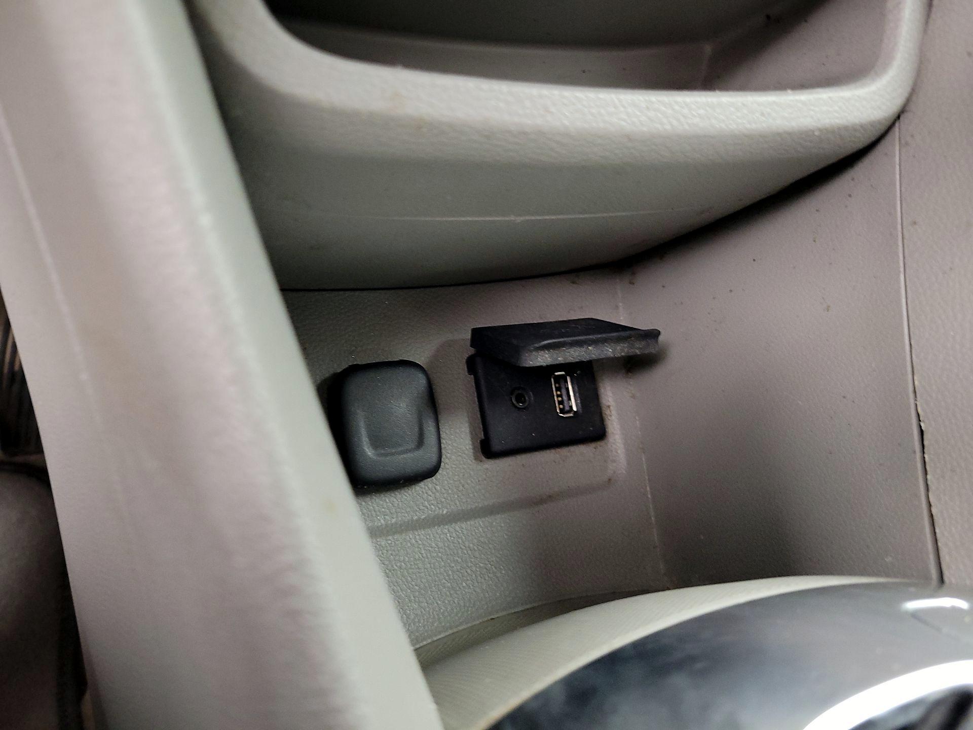 Thumbnail: 2015 Buick Encore - 18