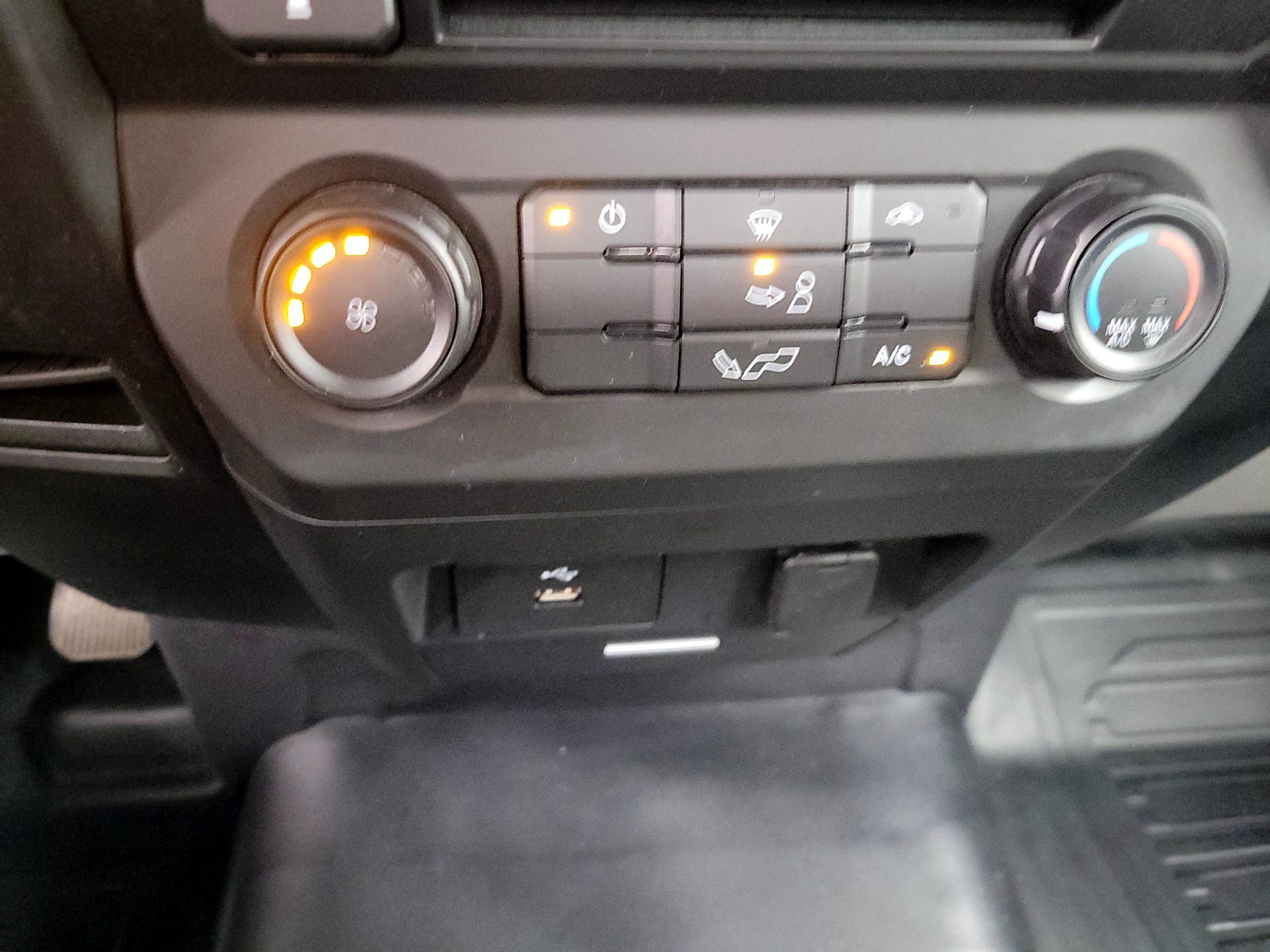 Thumbnail: 2018 Ford F-150 - 16