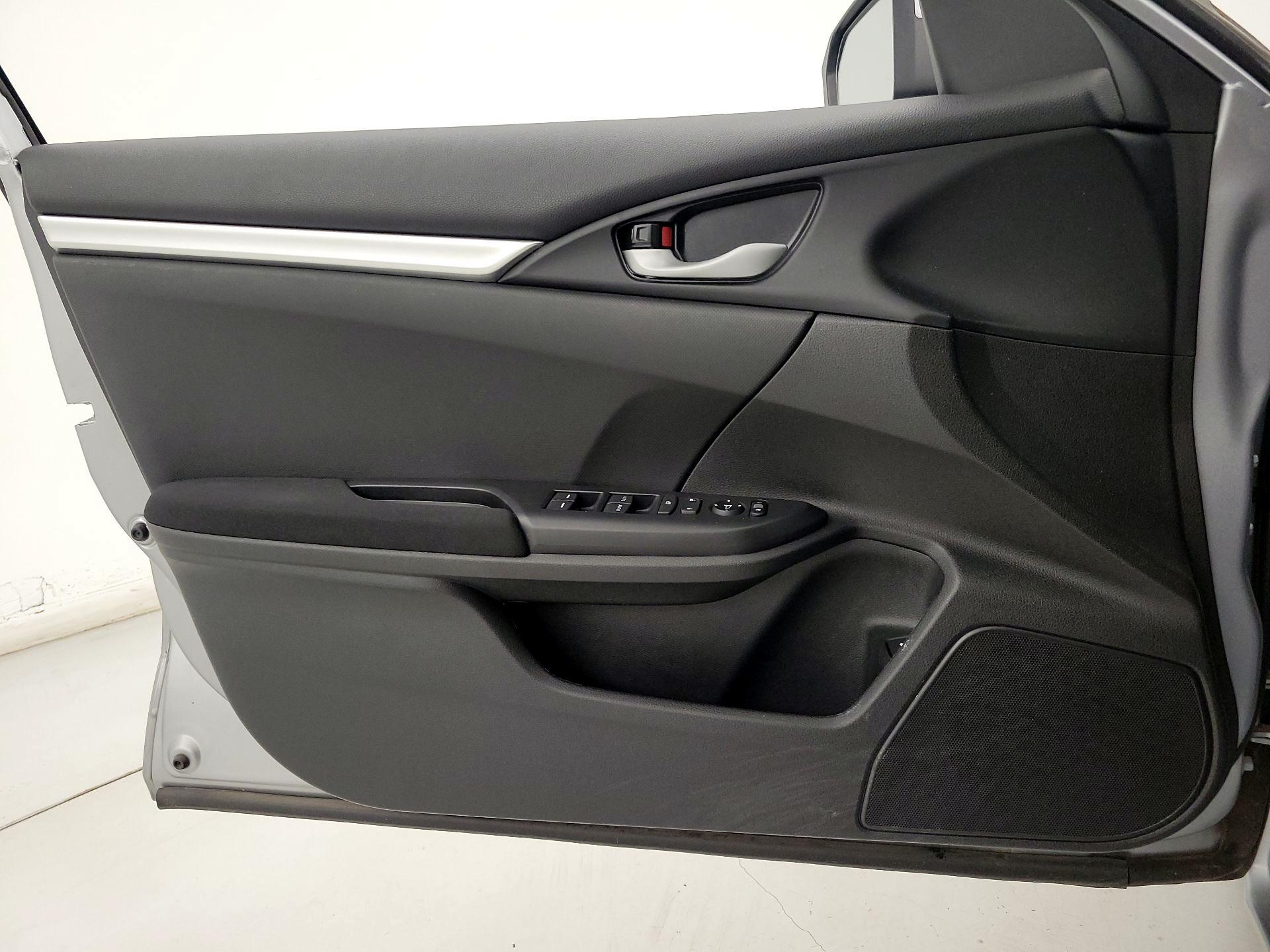 Thumbnail: 2018 Honda Civic - 12