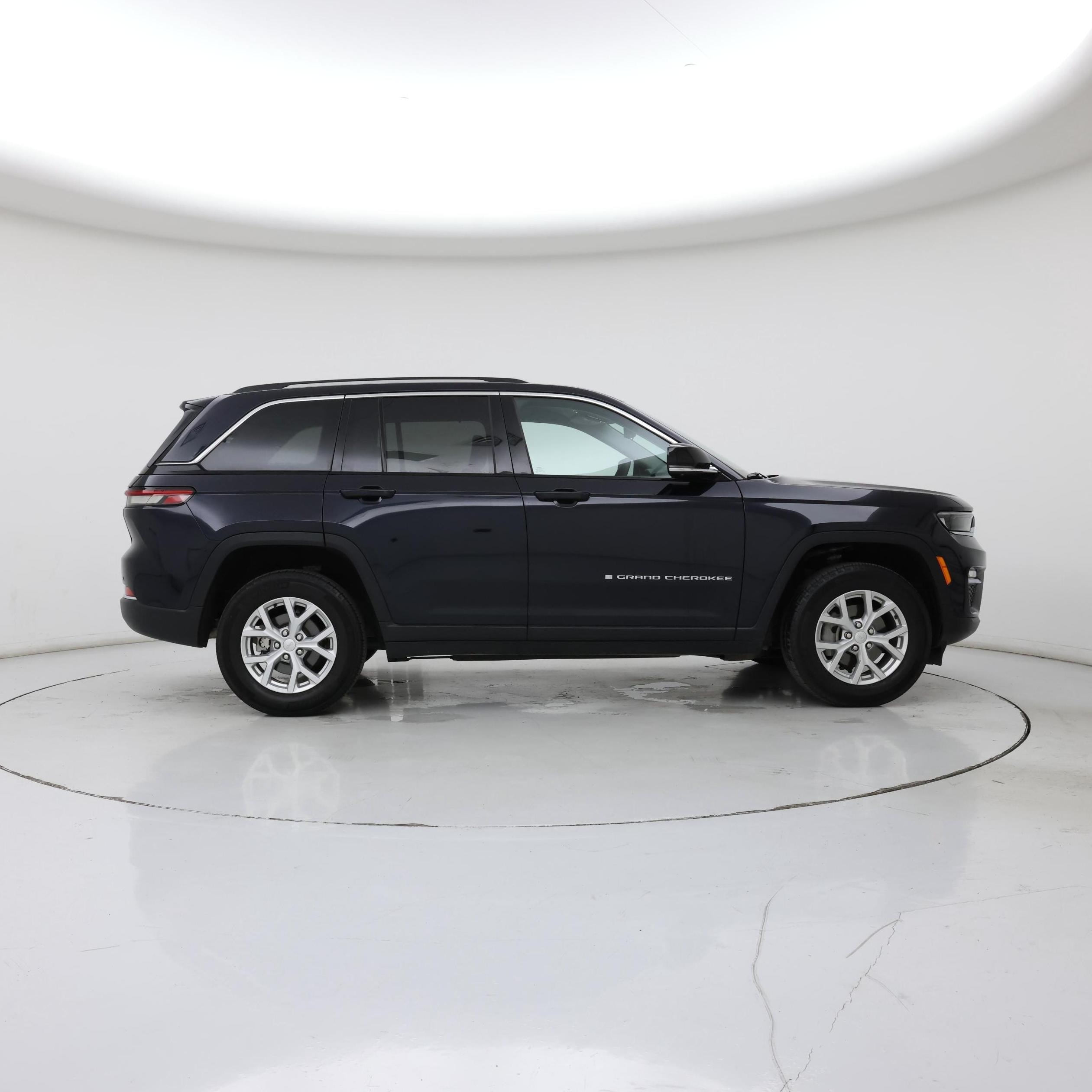 Thumbnail: 2023 Jeep Grand Cherokee - 7
