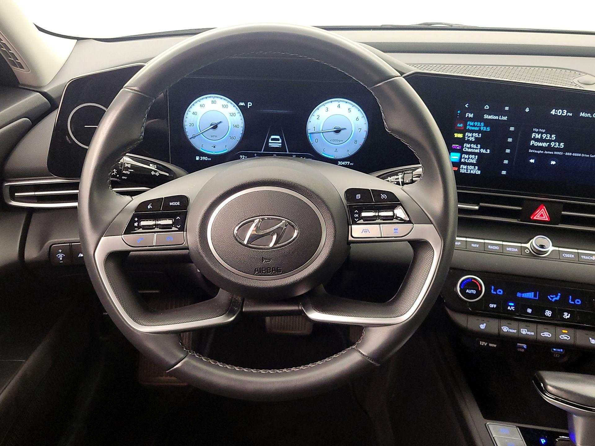 Thumbnail: 2023 Hyundai Elantra - 10