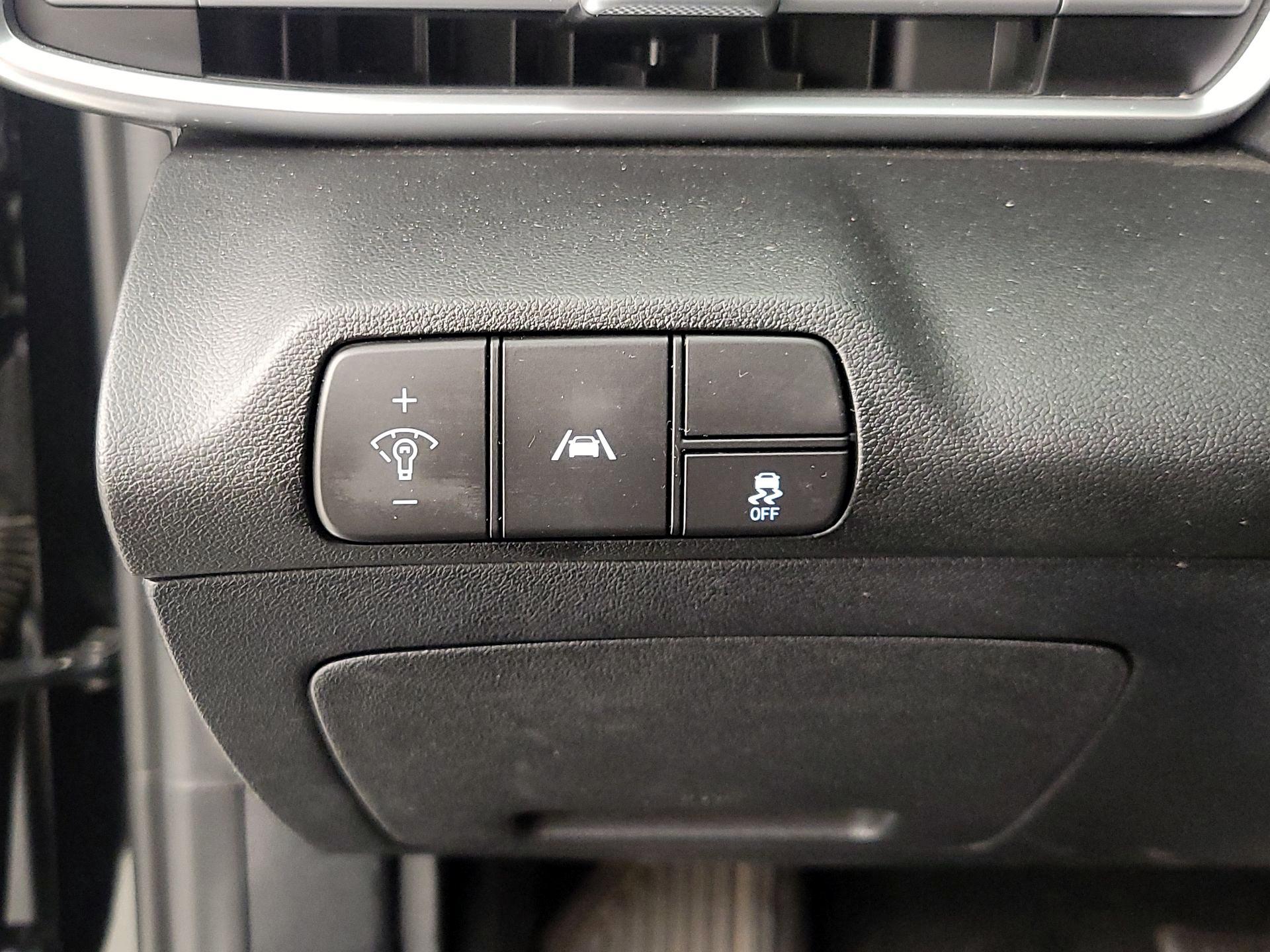 Thumbnail: 2023 Hyundai Elantra - 13