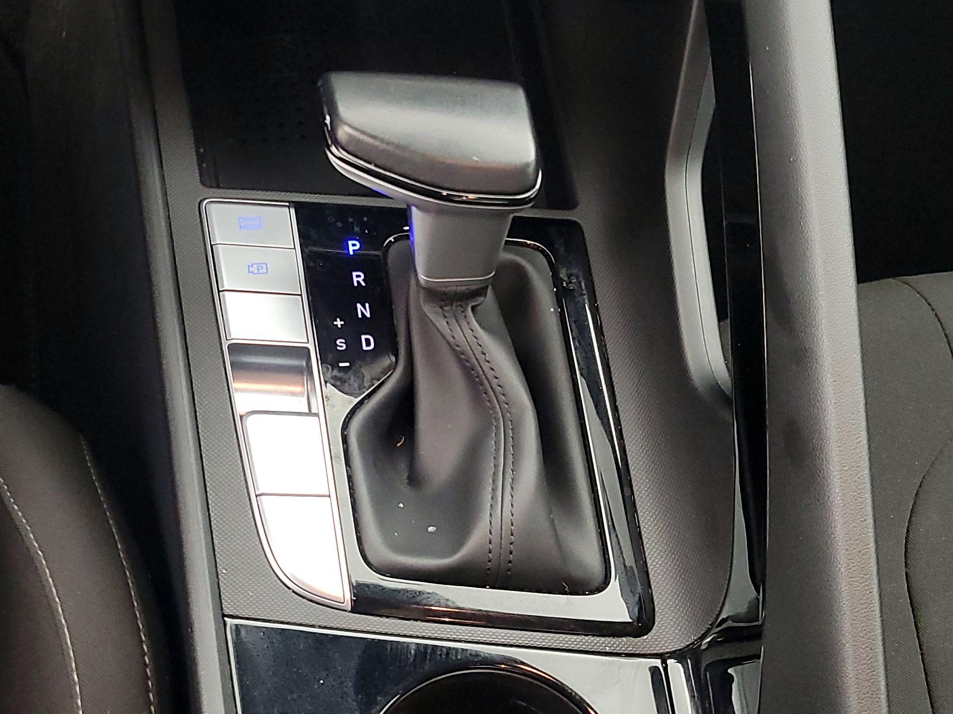 Thumbnail: 2023 Hyundai Elantra - 18