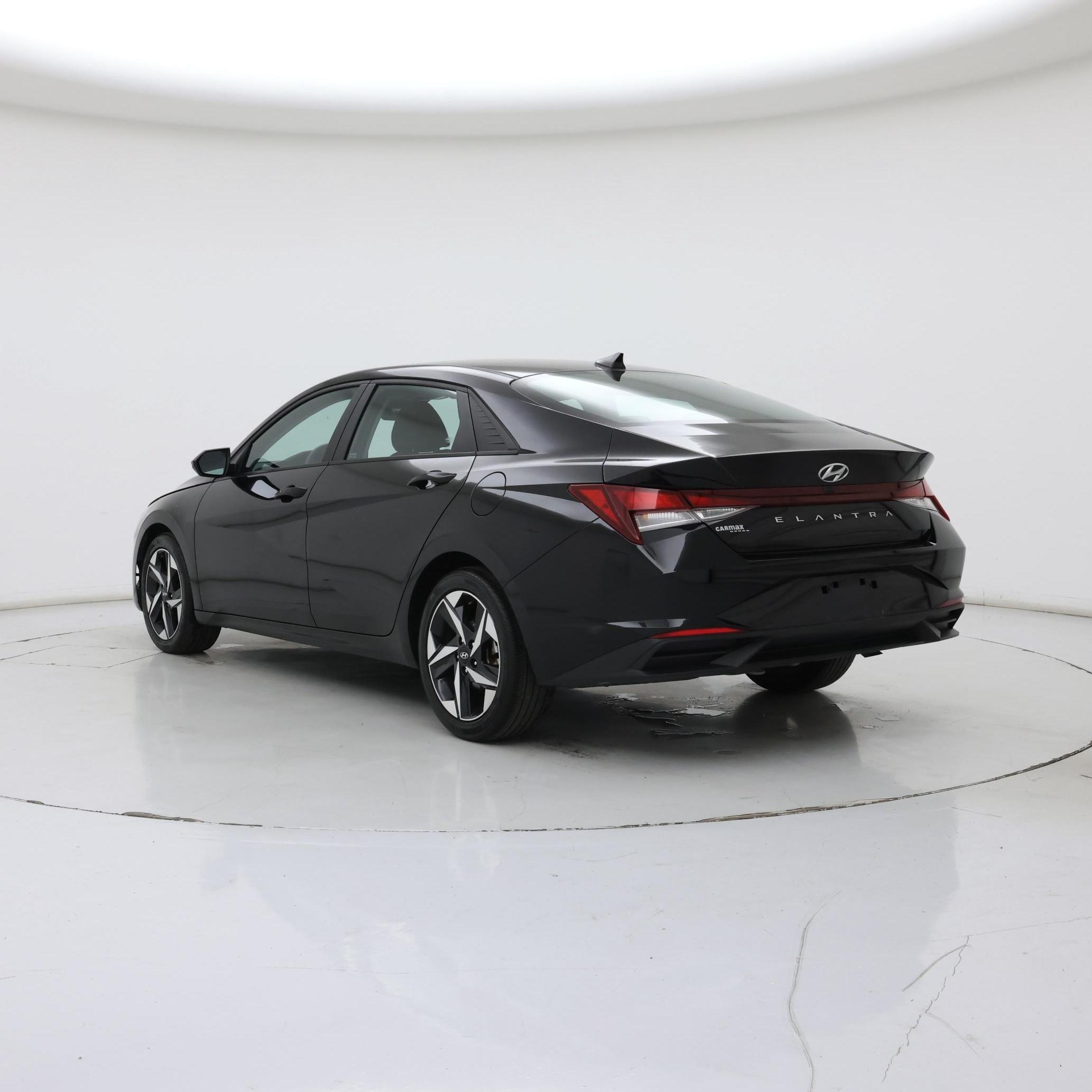 Thumbnail: 2023 Hyundai Elantra - 2