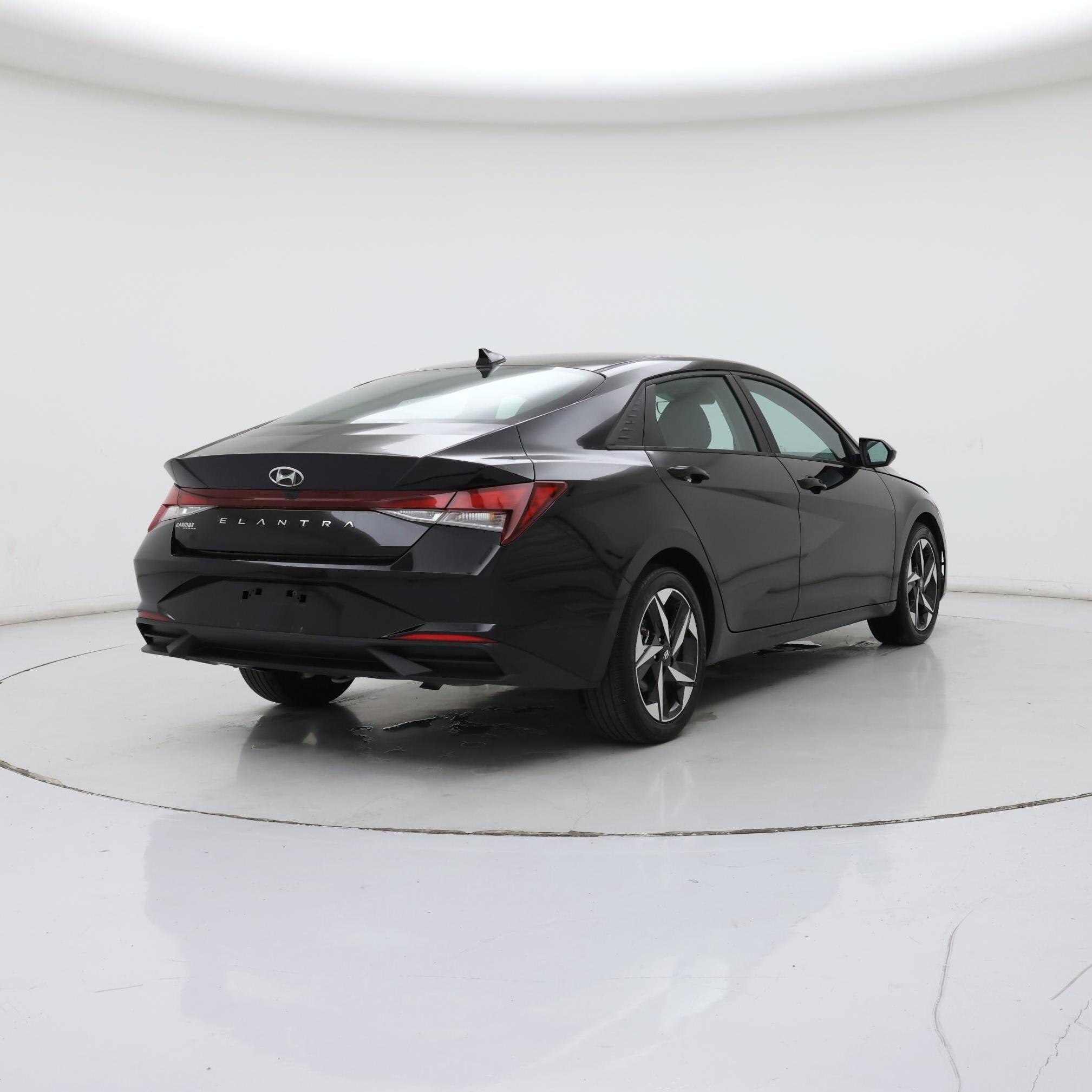 Thumbnail: 2023 Hyundai Elantra - 8