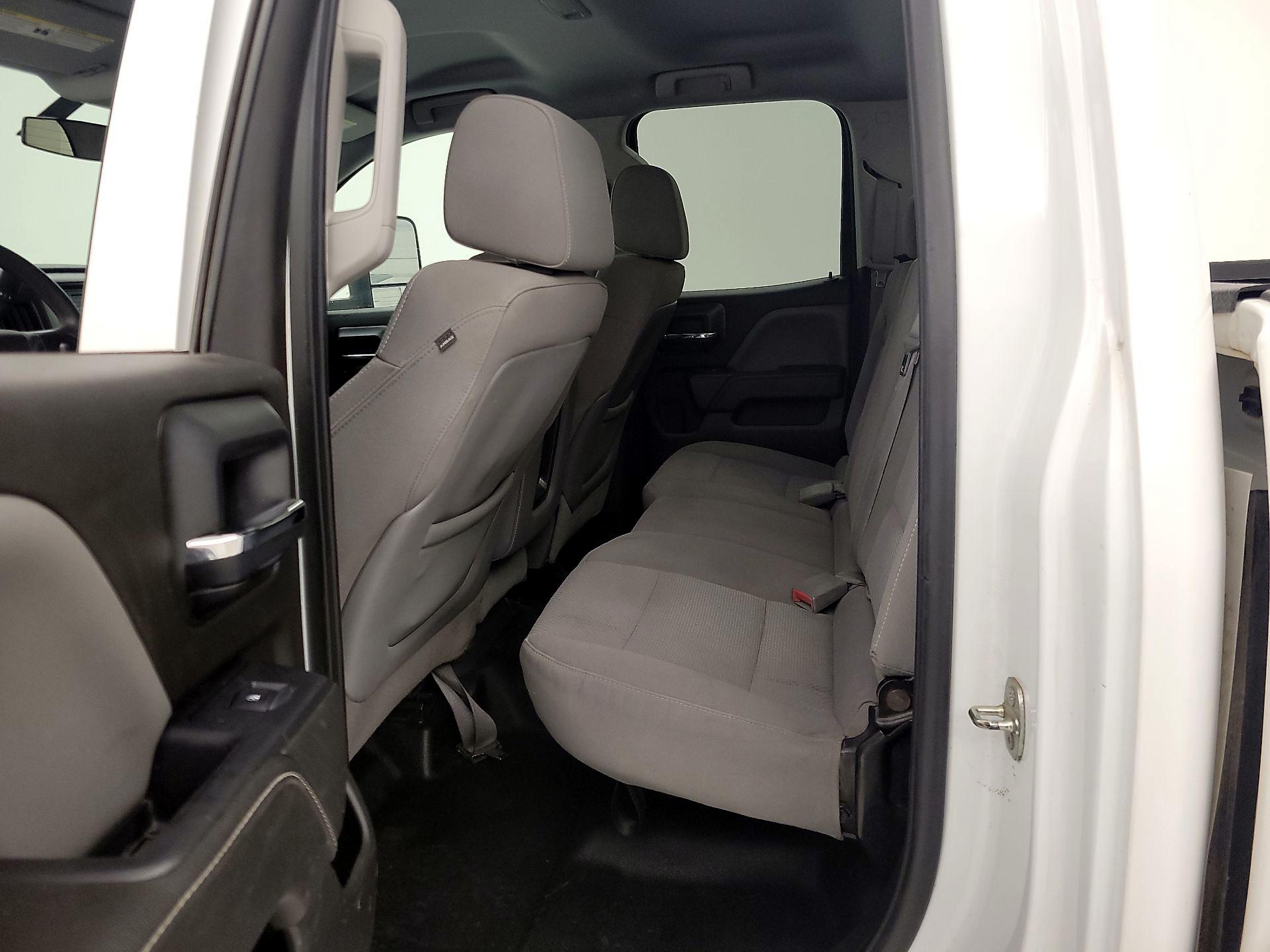 Thumbnail: 2015 Chevrolet Silverado 1500 - 17