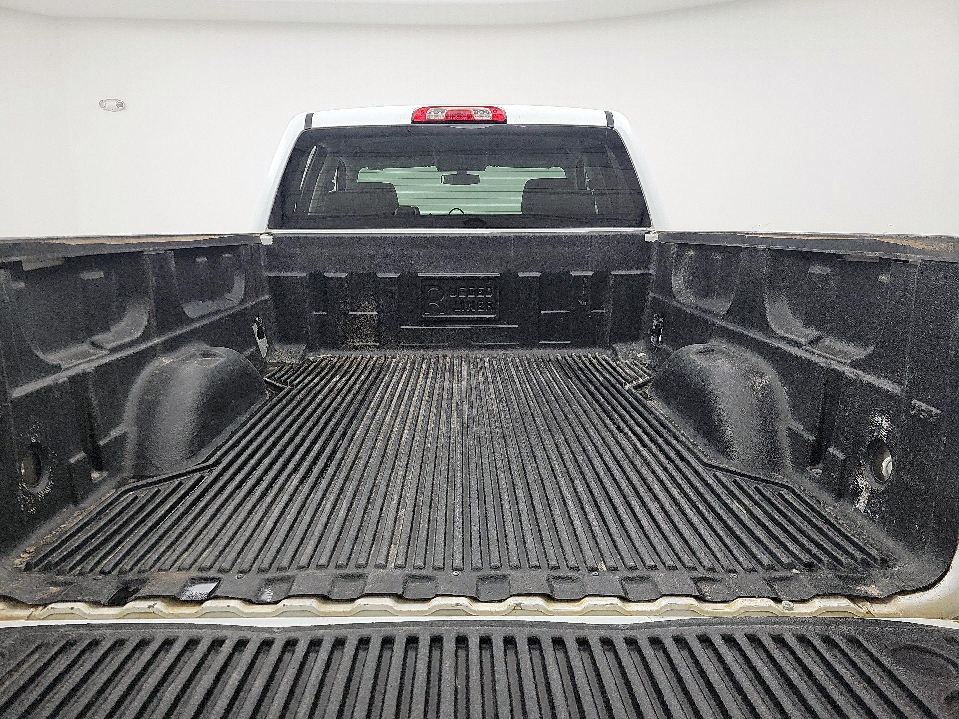 Thumbnail: 2015 Chevrolet Silverado 1500 - 18