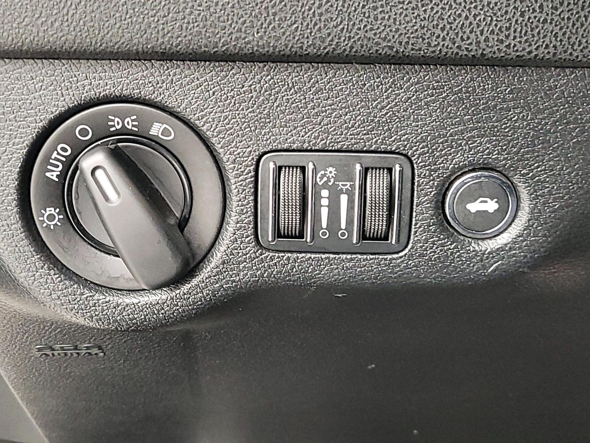 Thumbnail: 2017 Dodge Charger - 13