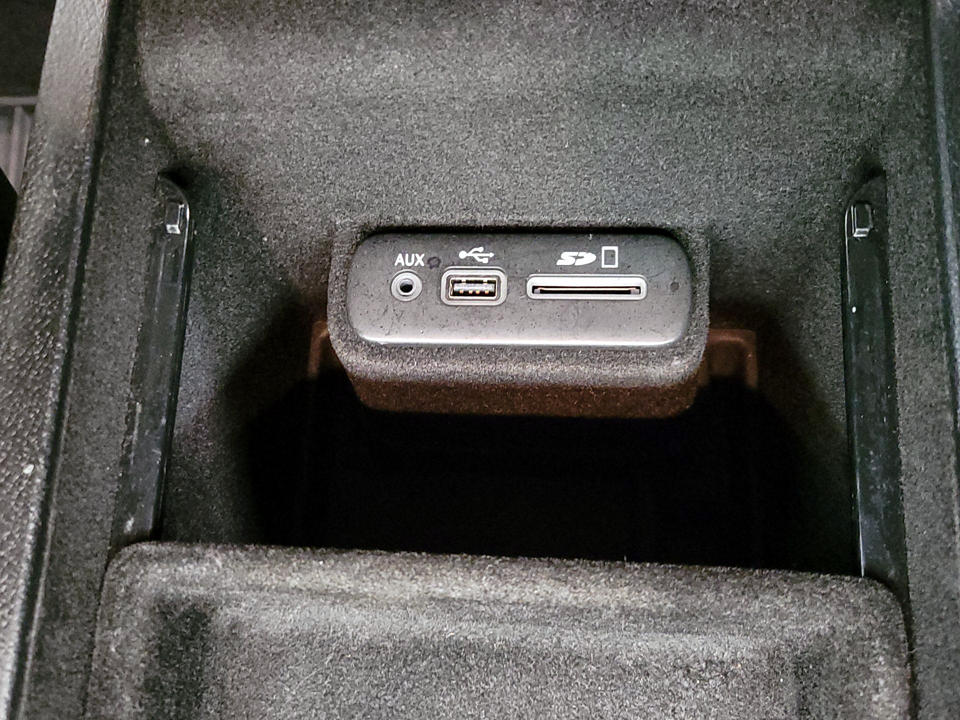 Thumbnail: 2017 Dodge Charger - 17