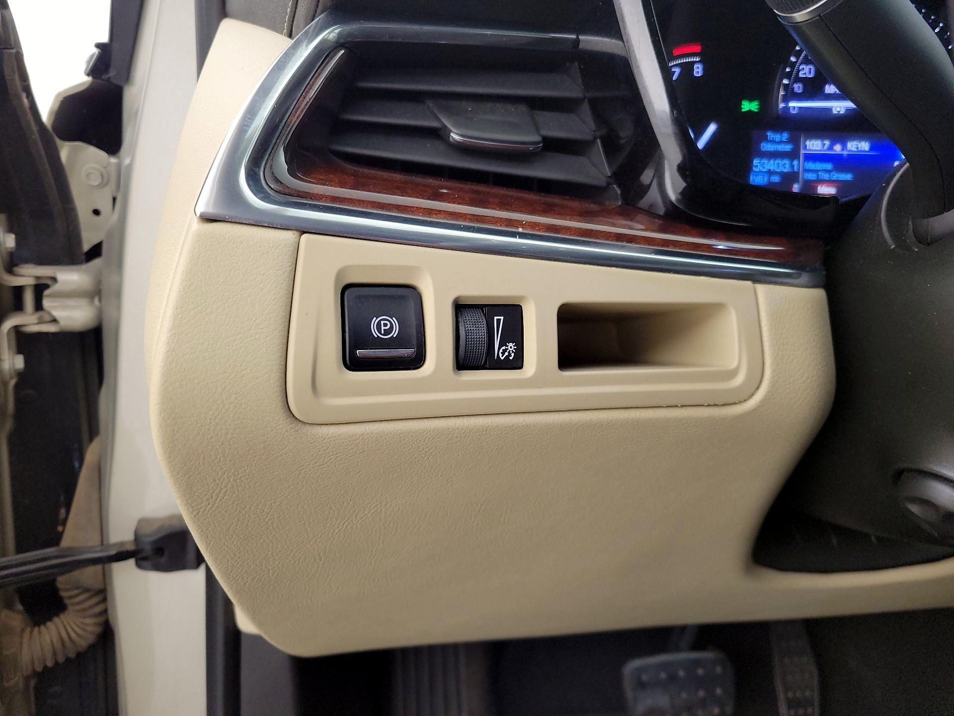 Thumbnail: 2017 Cadillac XT5 - 13