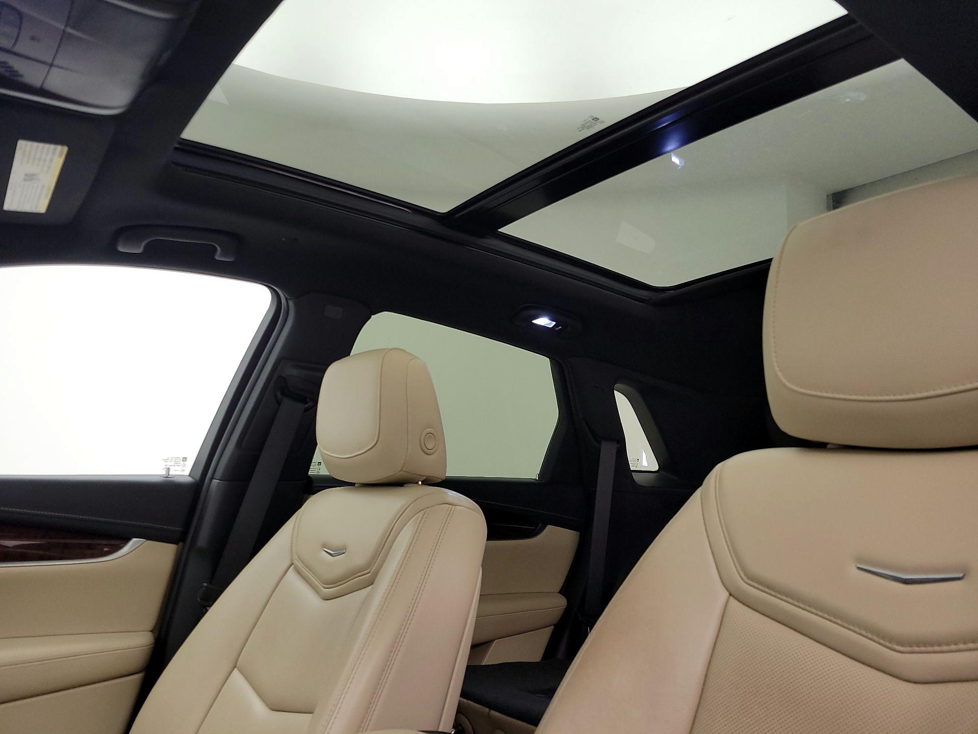 Thumbnail: 2017 Cadillac XT5 - 18