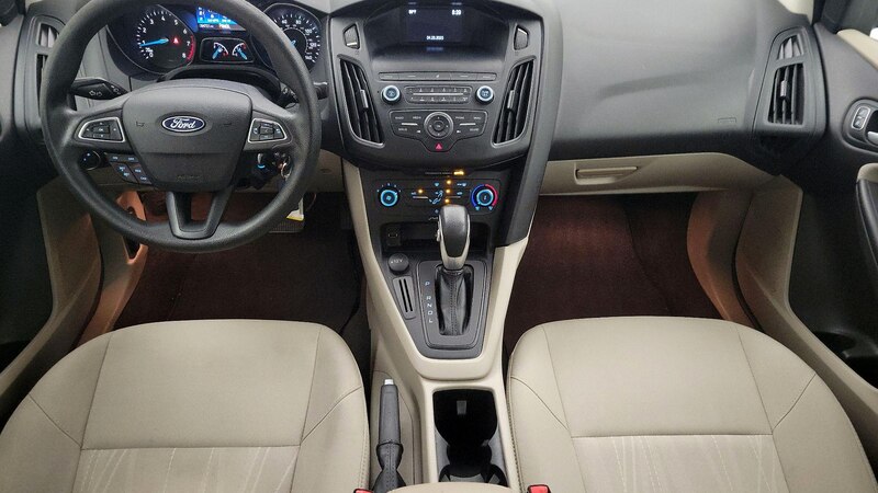 2018 Ford Focus SE 9