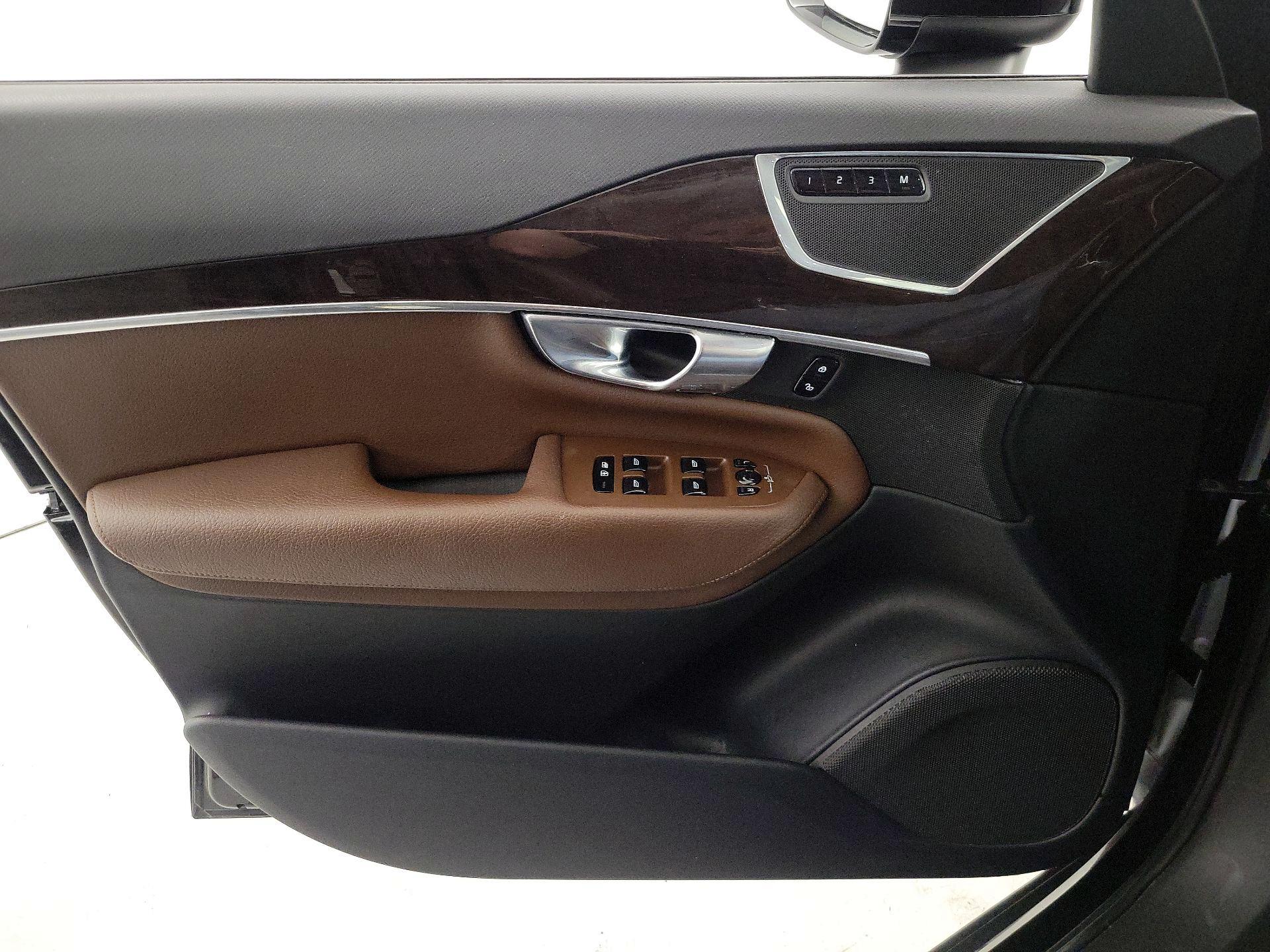 Thumbnail: 2019 Volvo XC90 - 12