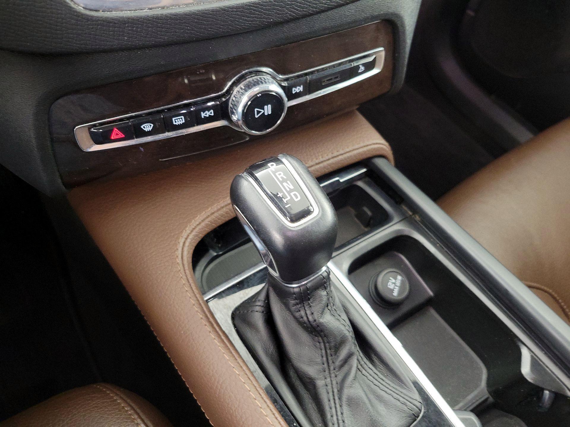 Thumbnail: 2019 Volvo XC90 - 18