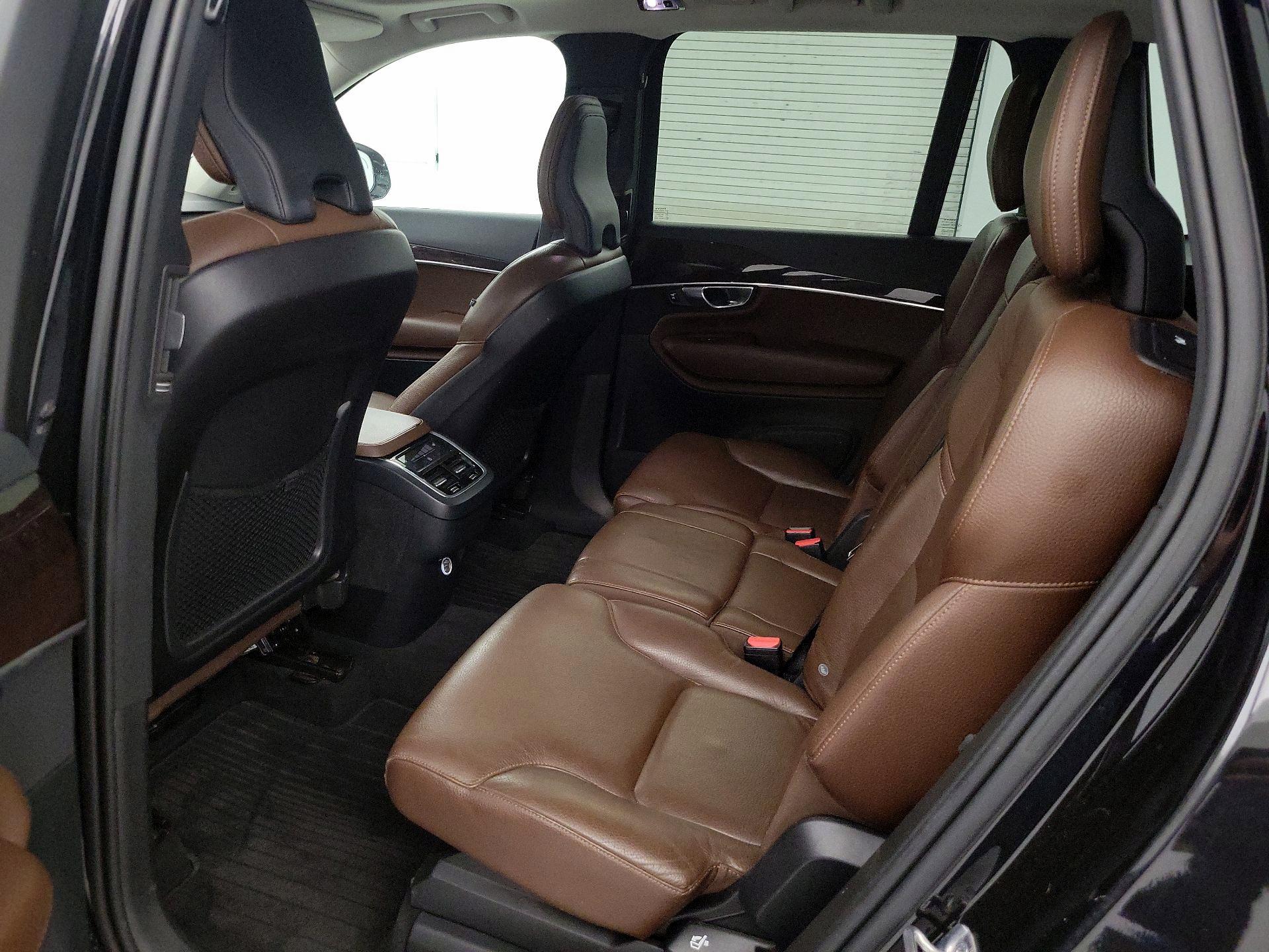 Thumbnail: 2019 Volvo XC90 - 20