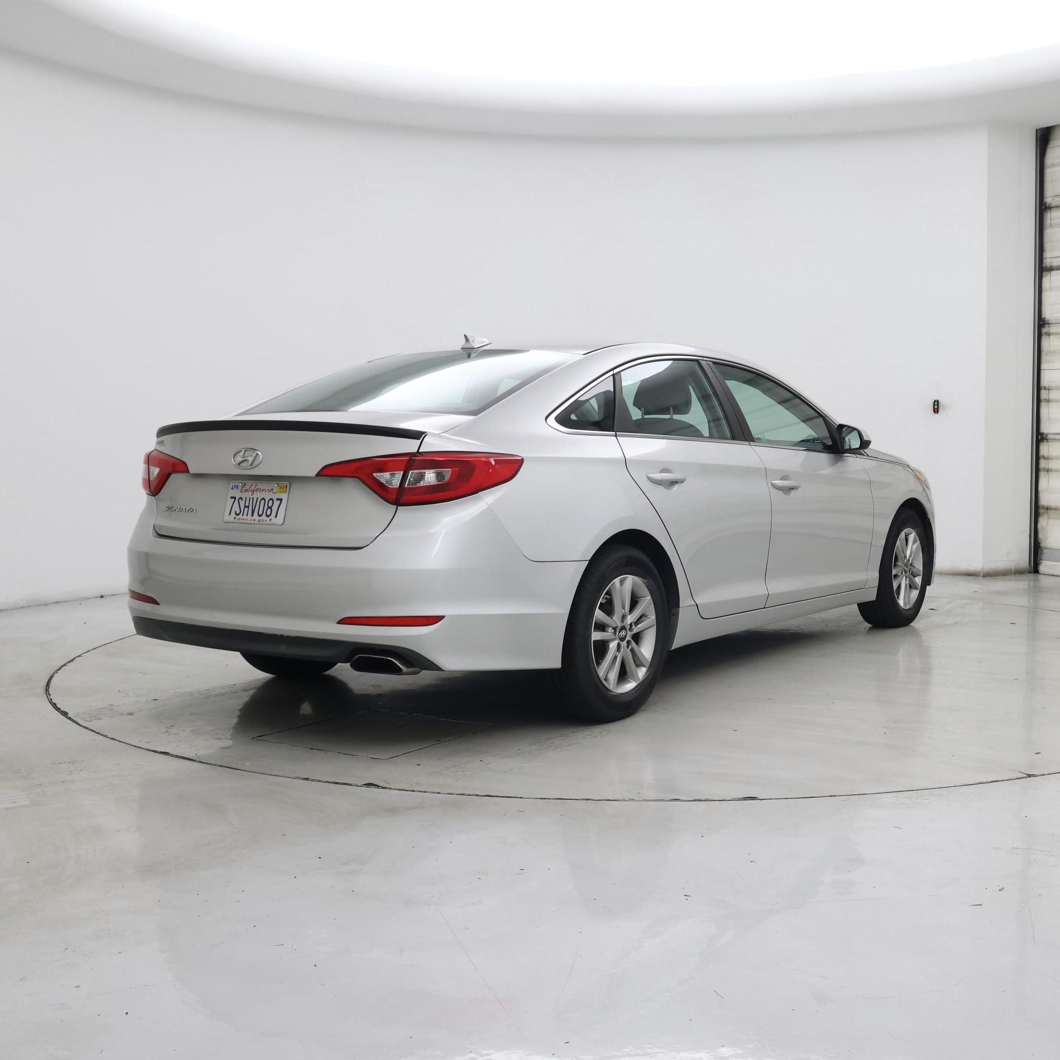 Thumbnail: 2015 Hyundai Sonata - 8