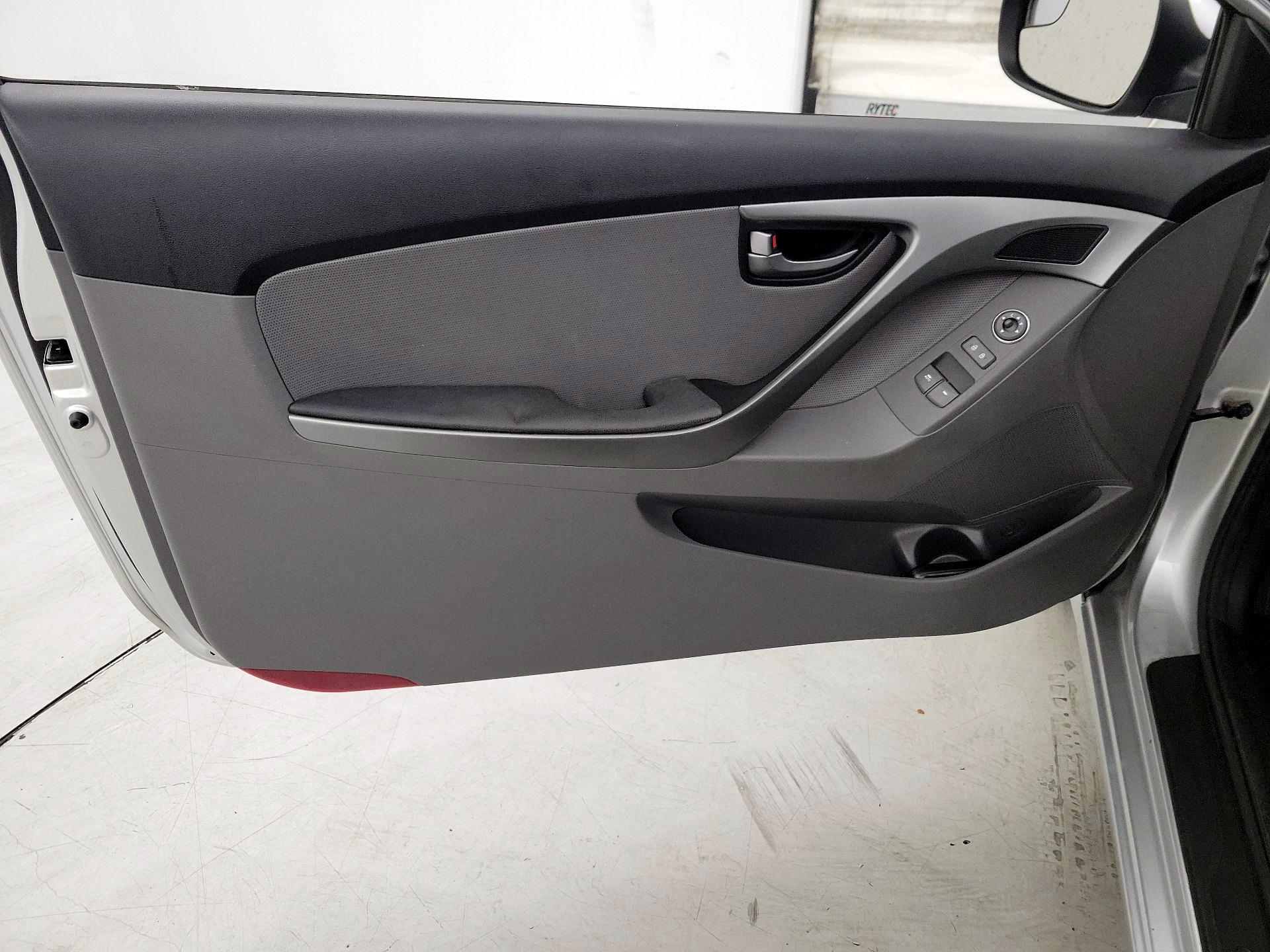 Thumbnail: 2014 Hyundai Elantra - 12