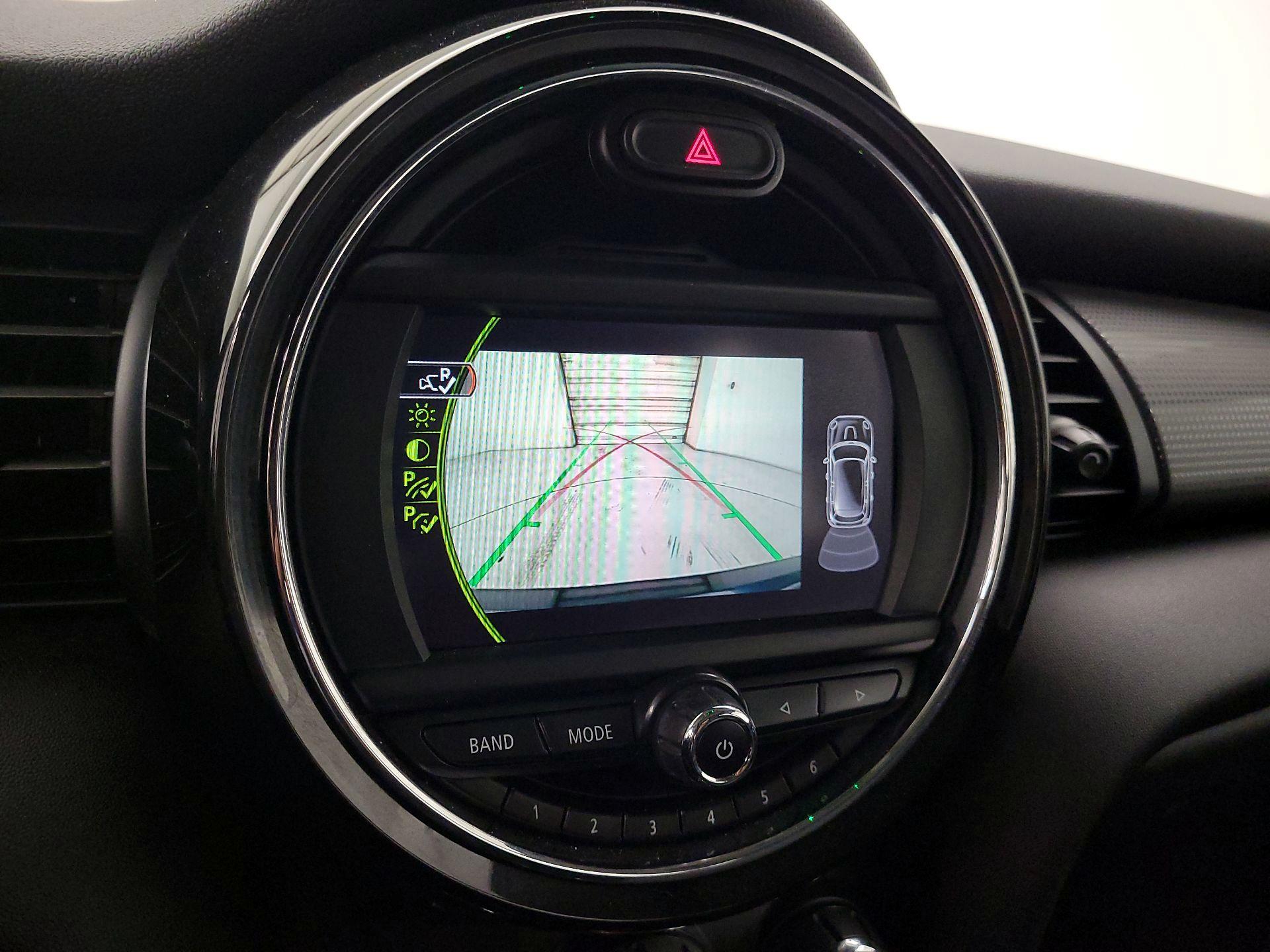 Thumbnail: 2016 MINI Cooper Hardtop - 13