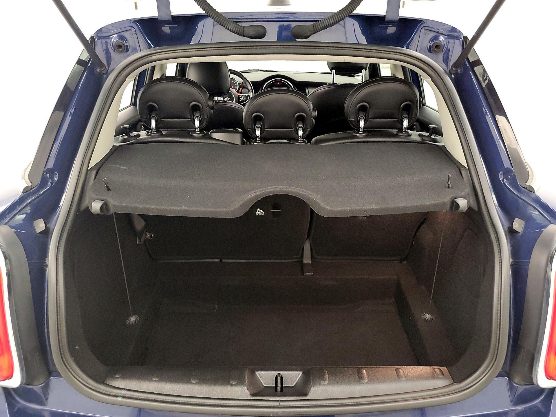 Thumbnail: 2016 MINI Cooper Hardtop - 20