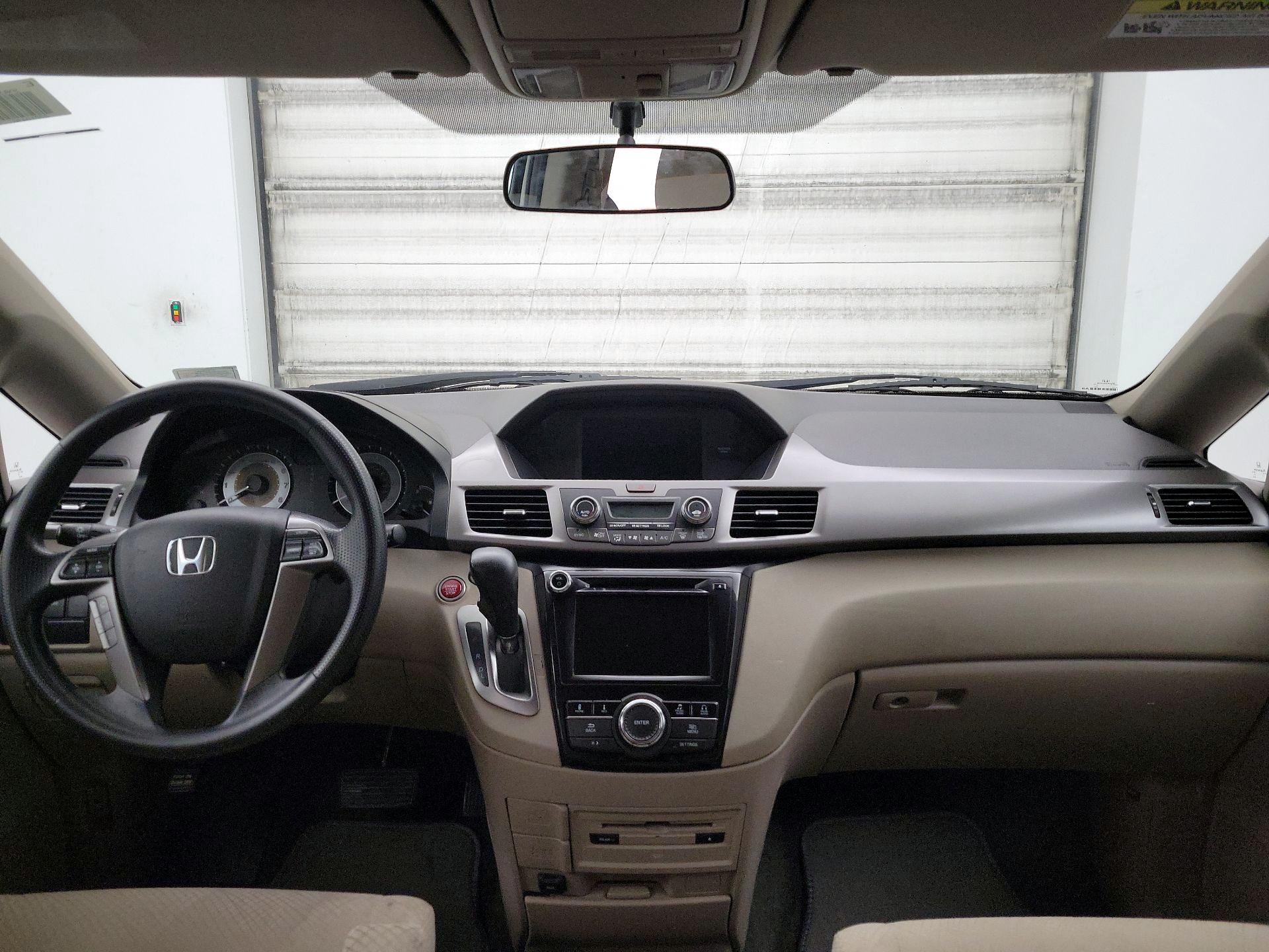 Thumbnail: 2016 Honda Odyssey - 9