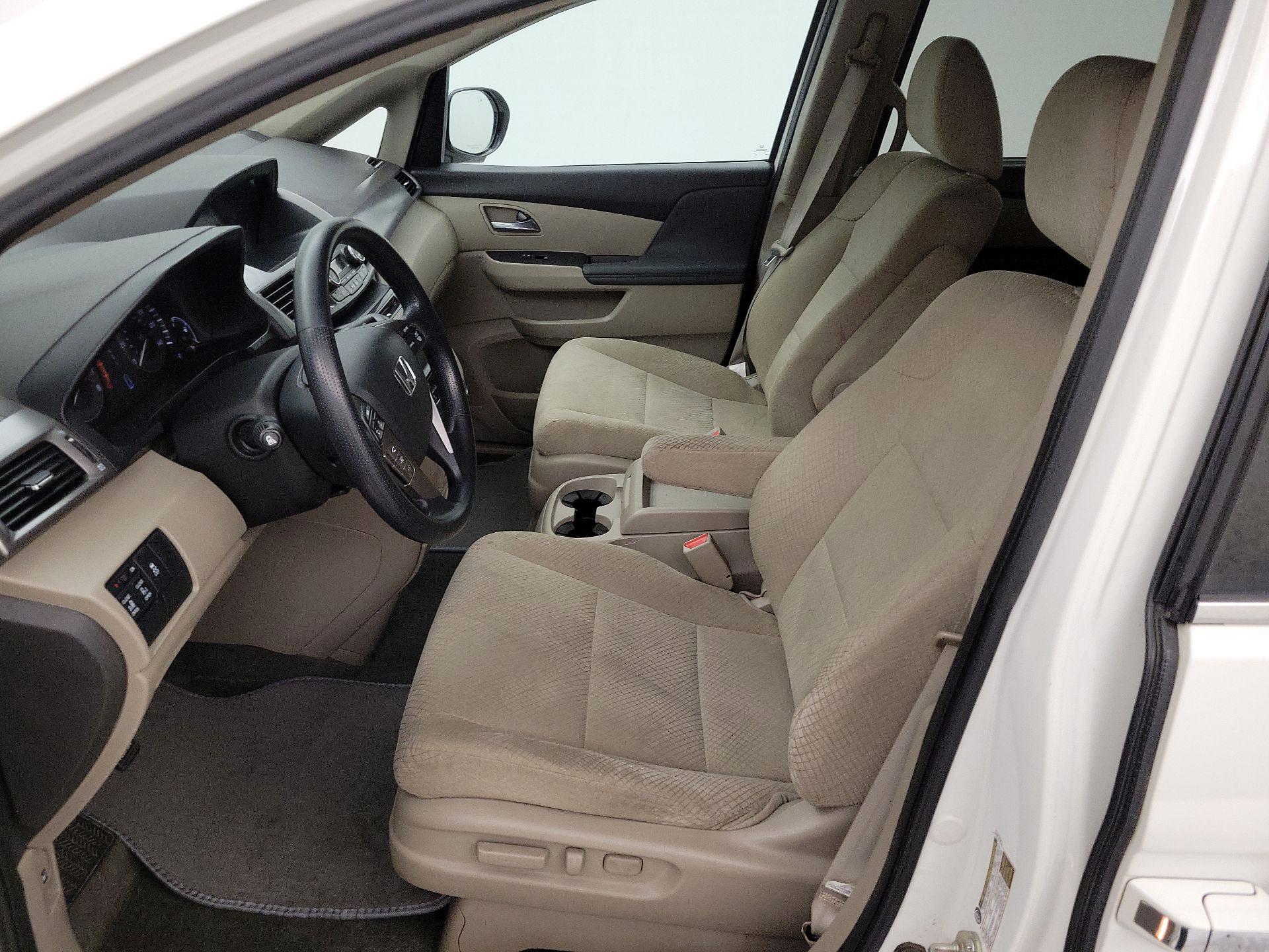 Thumbnail: 2016 Honda Odyssey - 11