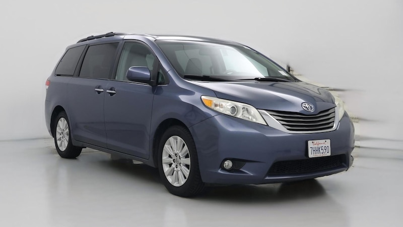 2014 Toyota Sienna XLE Hero Image