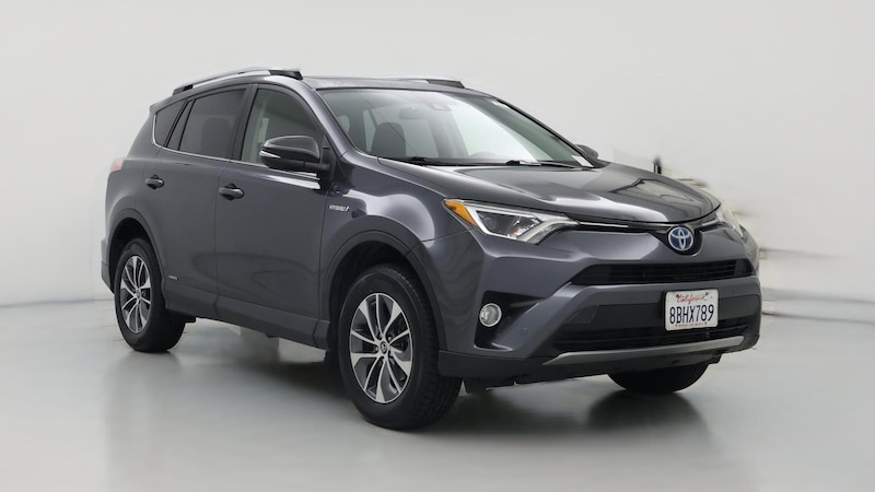2017 Toyota RAV4 XLE Hero Image